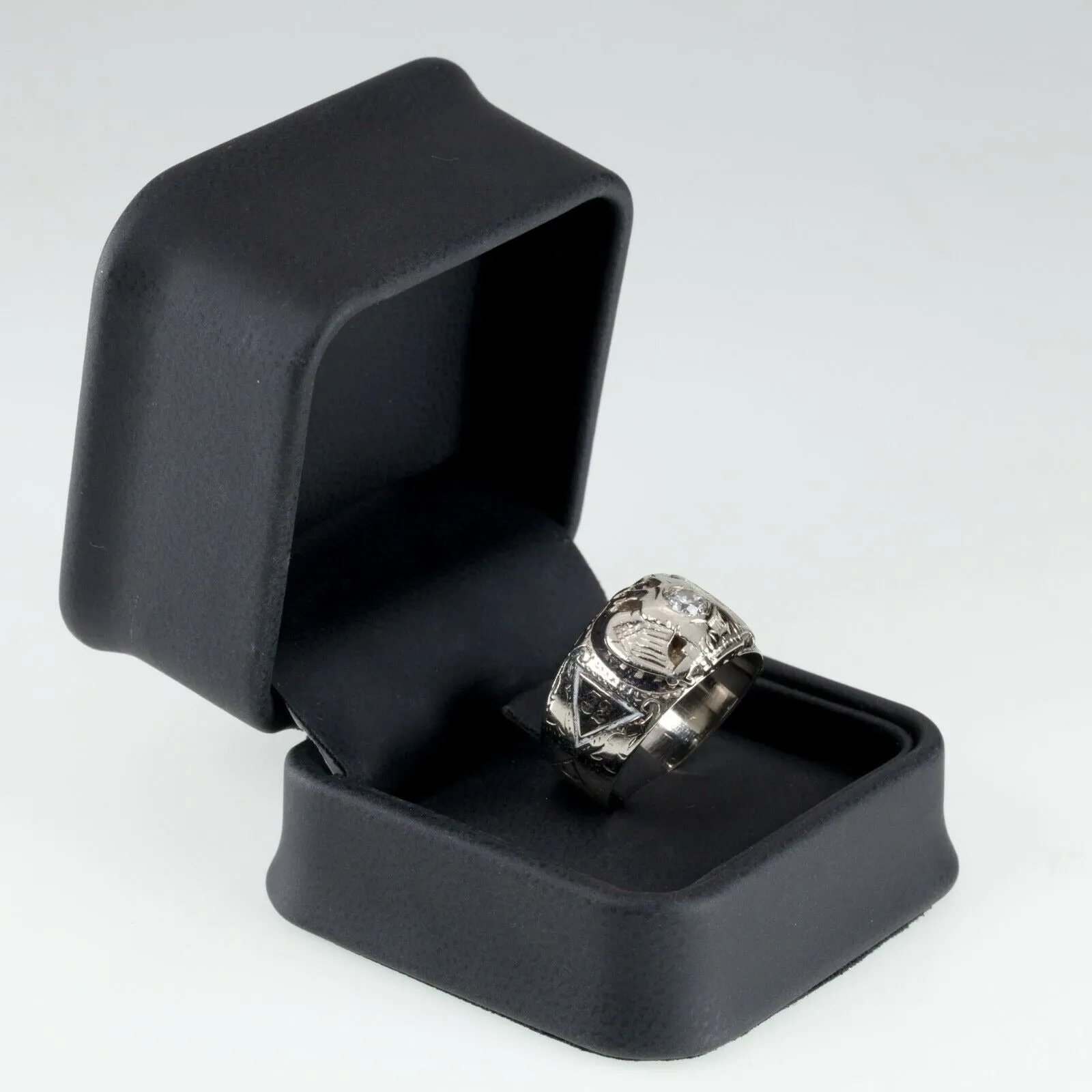 14k White Gold 32nd Degree Mason Eagle Diamond Ring with Enamel Size 11.5
