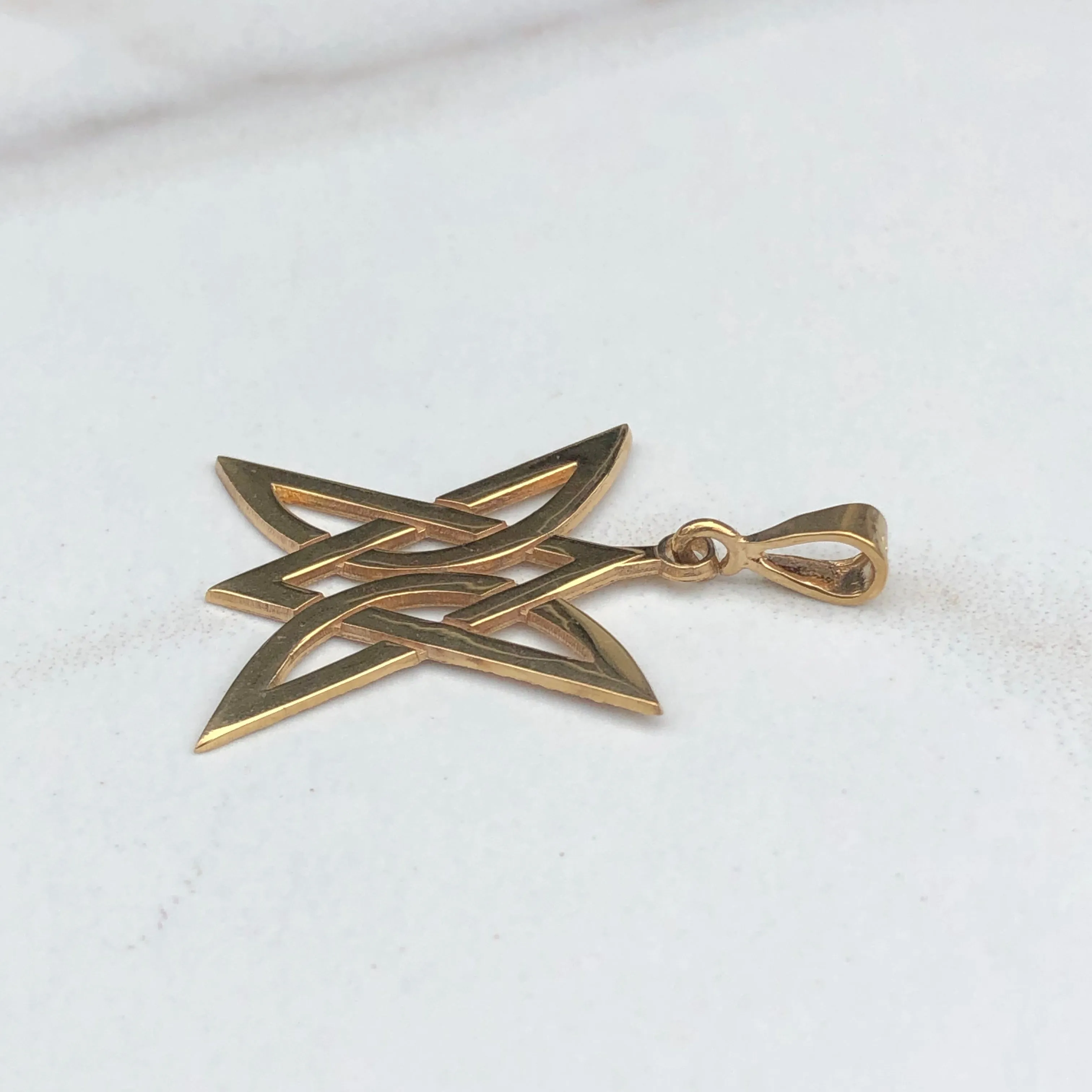 14KT Yellow Gold Celtic Trinity Triangle Pendant Charm