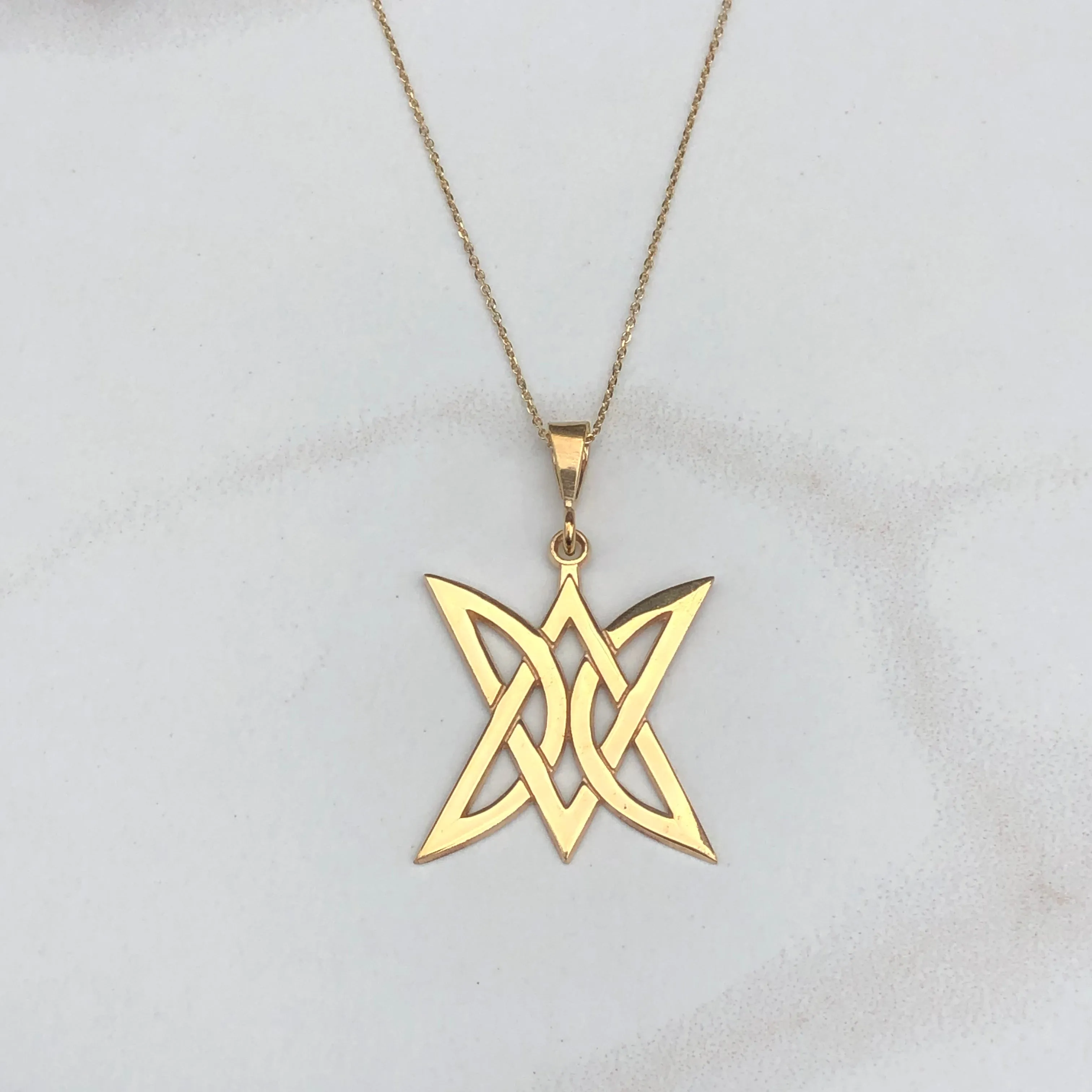 14KT Yellow Gold Celtic Trinity Triangle Pendant Charm