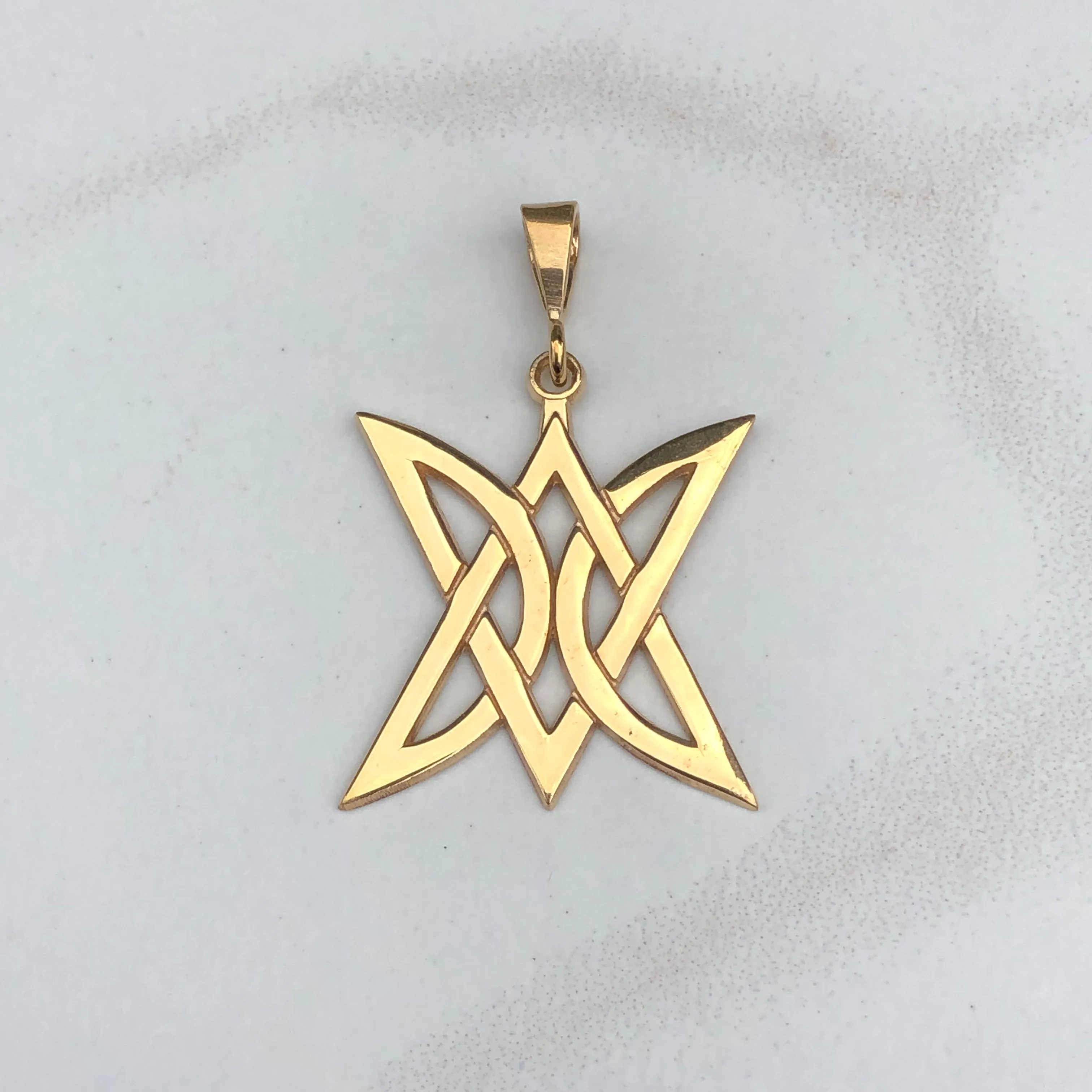 14KT Yellow Gold Celtic Trinity Triangle Pendant Charm