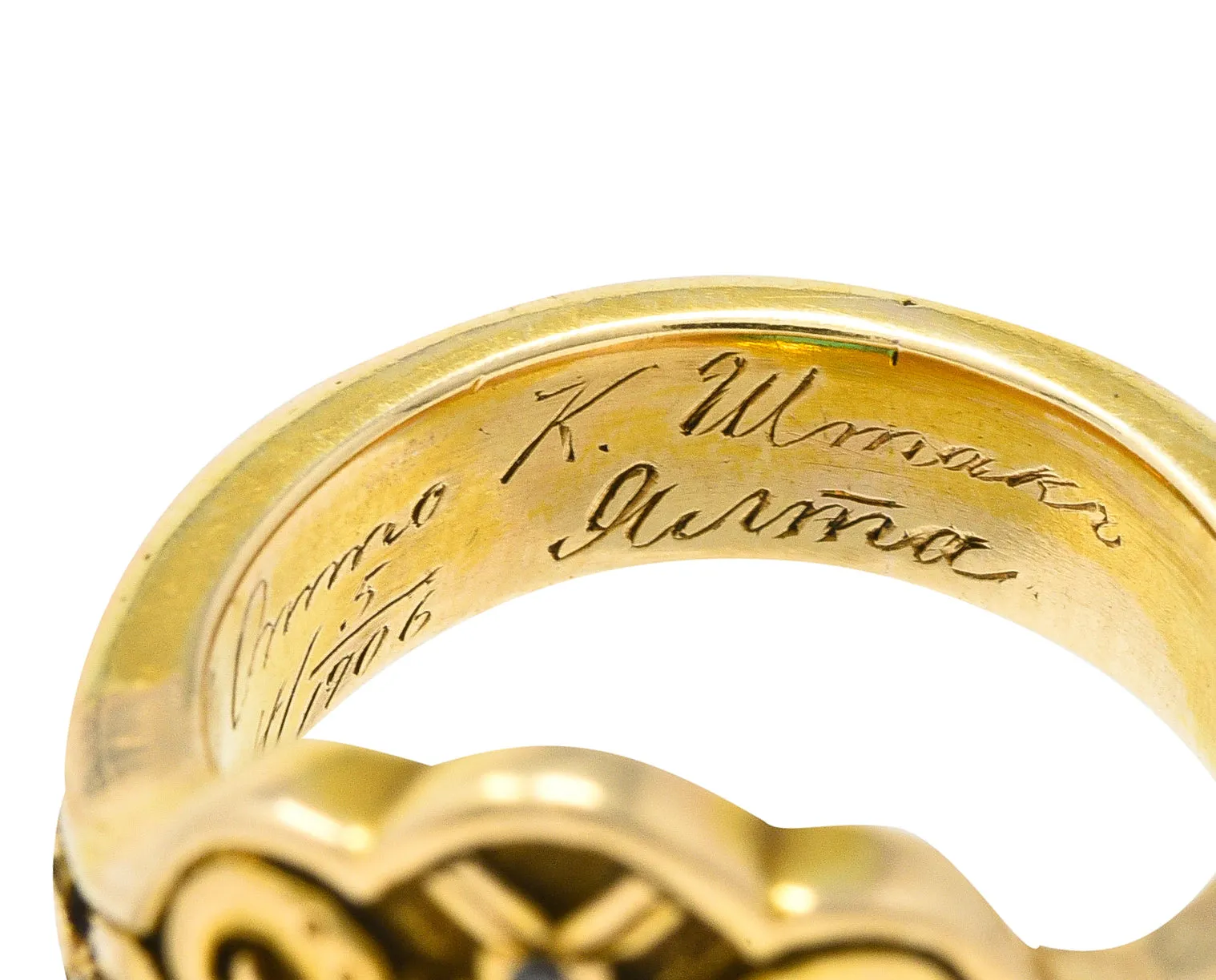 1906 Art Nouveau Emerald 18 Karat Yellow Gold Foliate Antique Band Ring