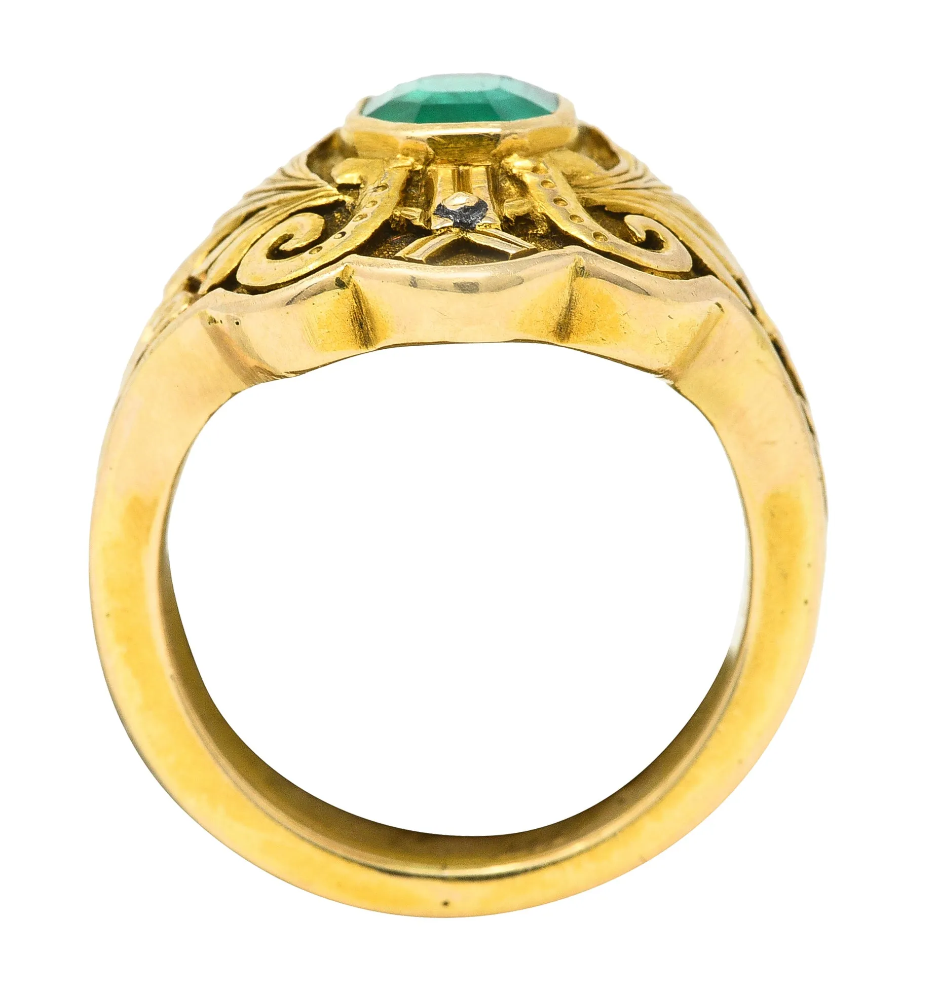 1906 Art Nouveau Emerald 18 Karat Yellow Gold Foliate Antique Band Ring