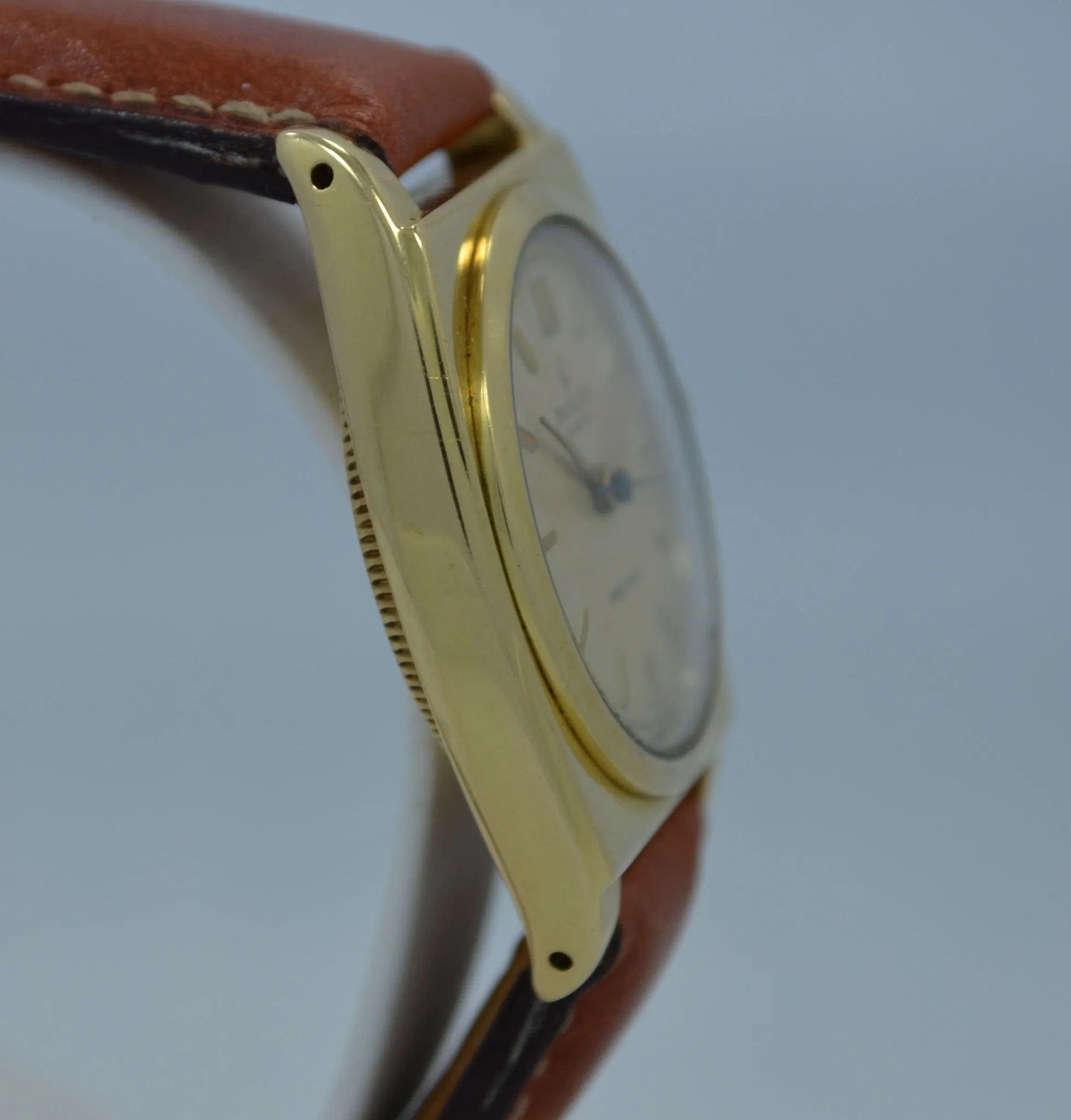 1934 Rolex 3359 Viceroy 18K Yellow Gold Manaual Wind Wristwatch