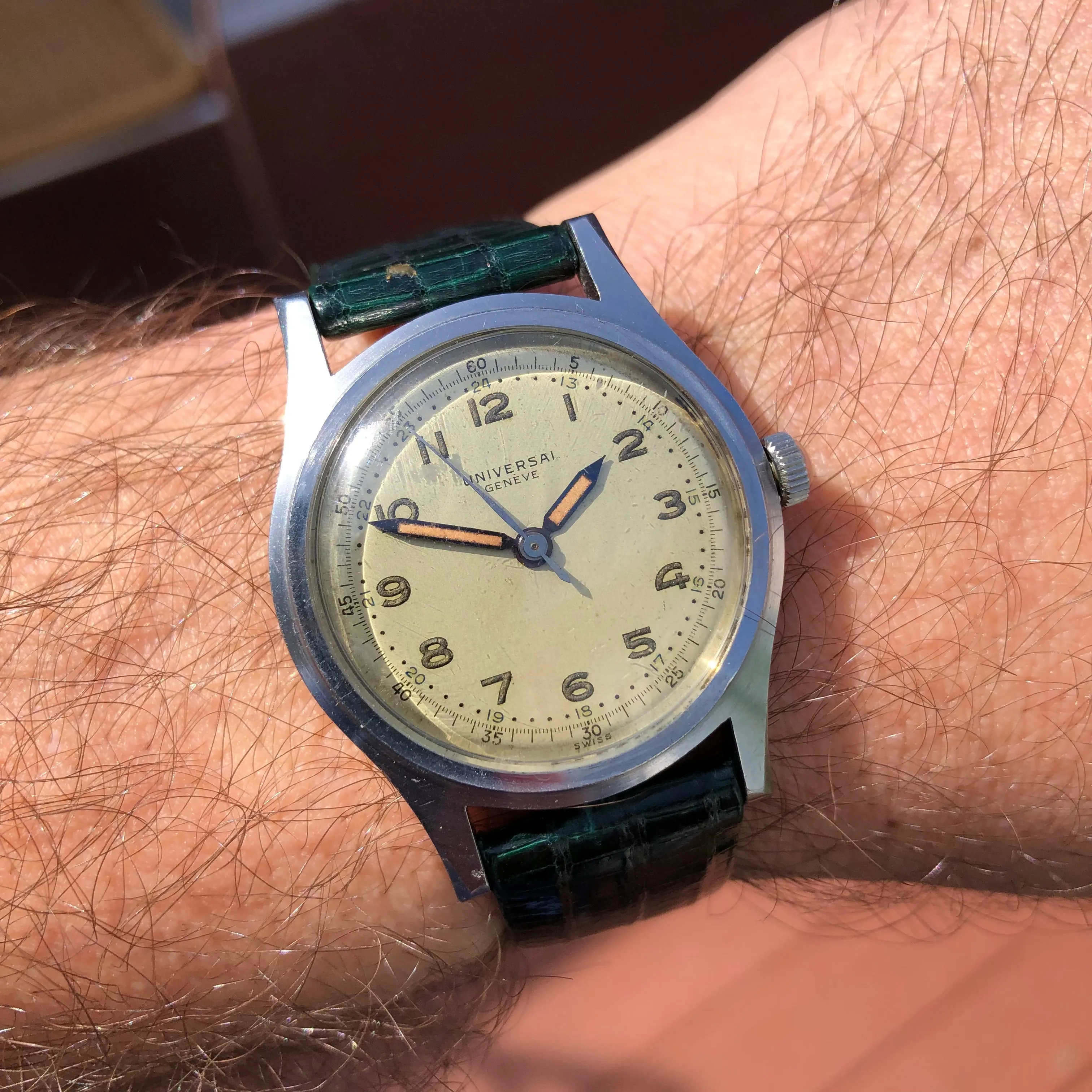 1940s Universal Geneve 20506 Radium Multiscale Dial Faceted Steel Case Caliber 267 Wristwatch