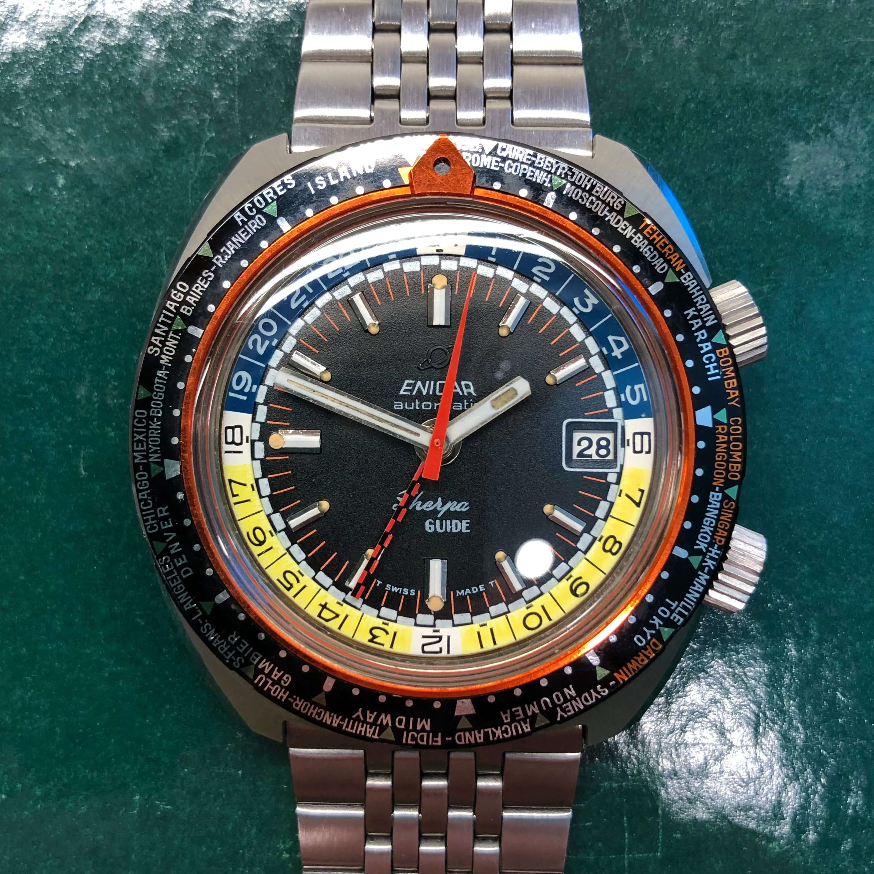 1960s Enicar Sherpa Guide 600 GMT World Time 166-35-04 43mm Vintage Automatic Wristwatch Old Stock