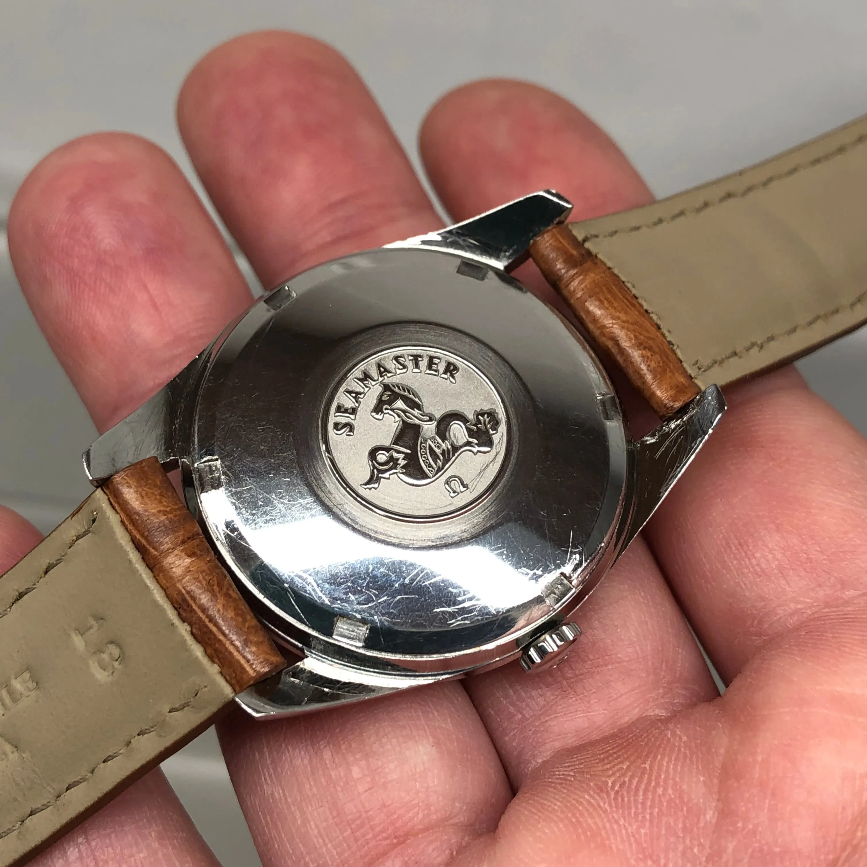 1964 Omega Seamaster 166.010 Steel Cross Hair Caliber 562 Automatic Date Wristwatch