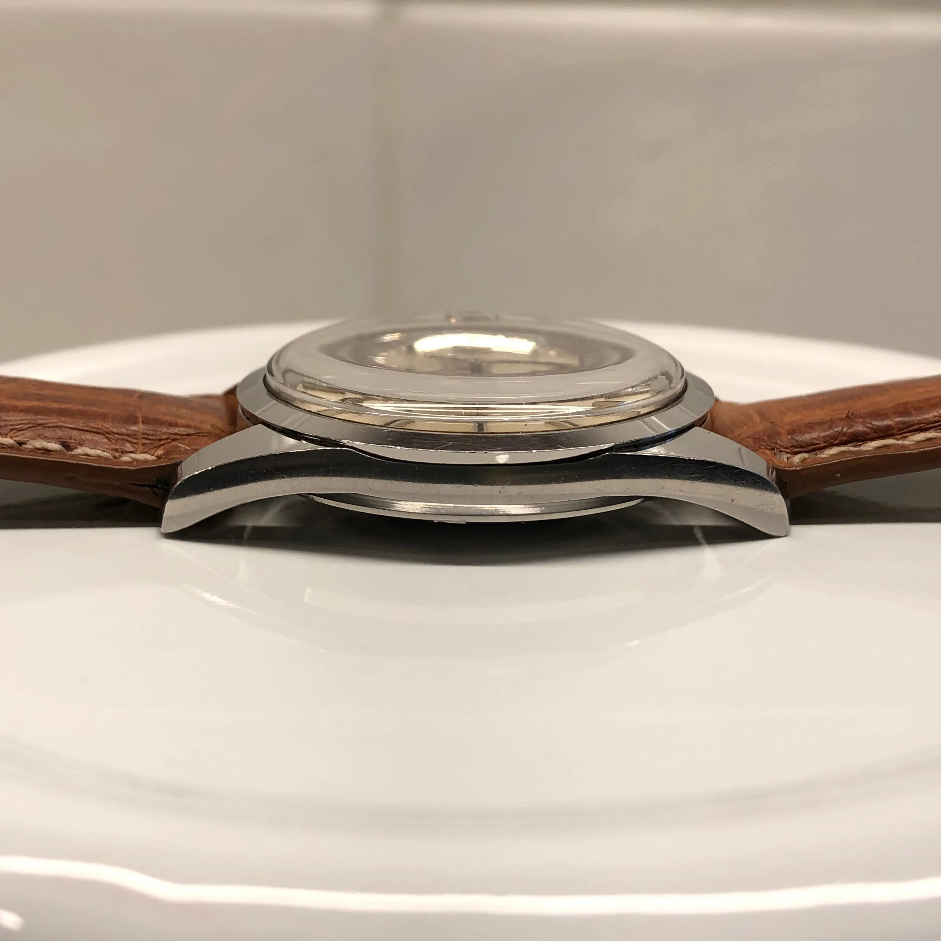 1964 Omega Seamaster 166.010 Steel Cross Hair Caliber 562 Automatic Date Wristwatch
