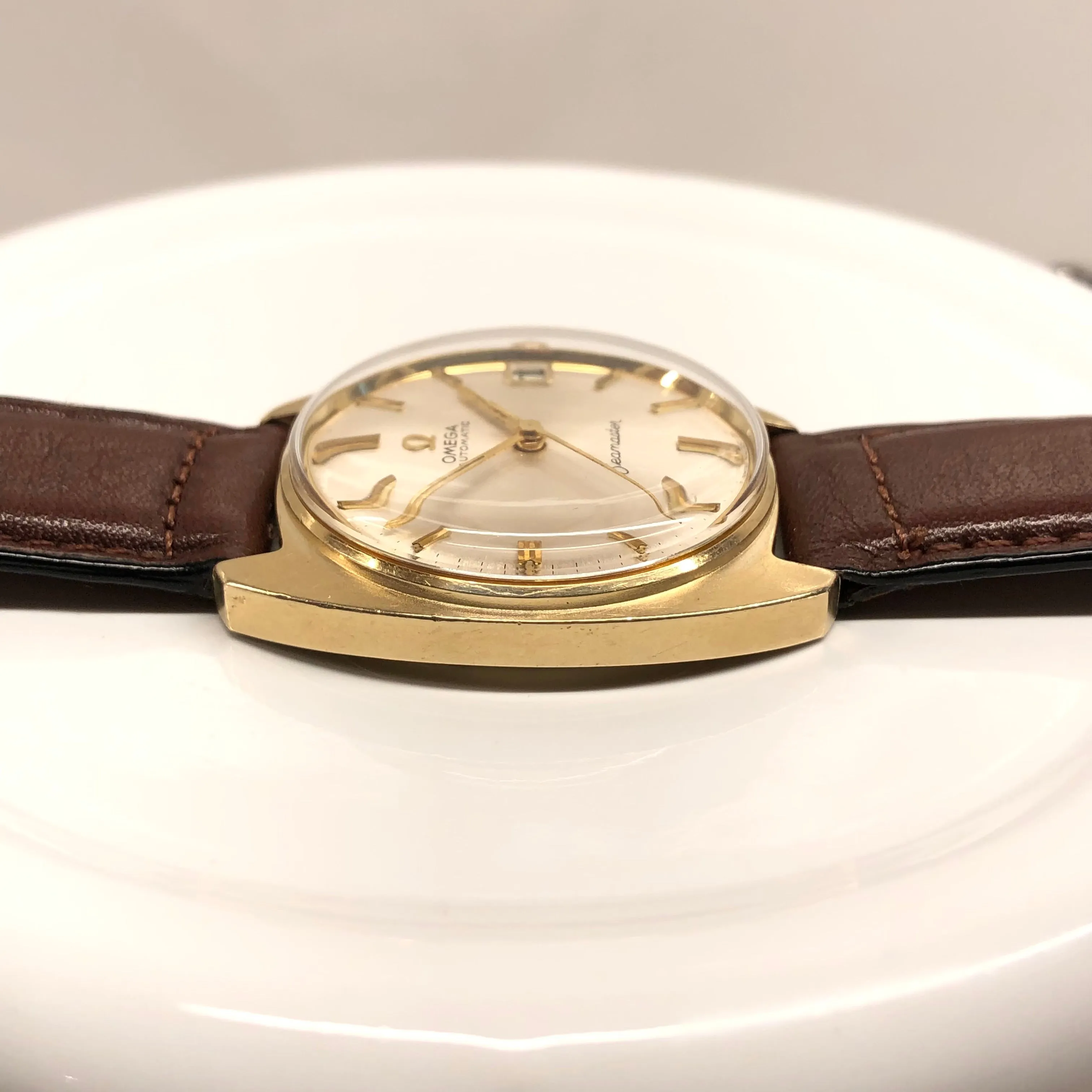 1966 Omega Seamaster 6736 14K Yellow Gold Caliber 563 Date Automatic Wristwatch