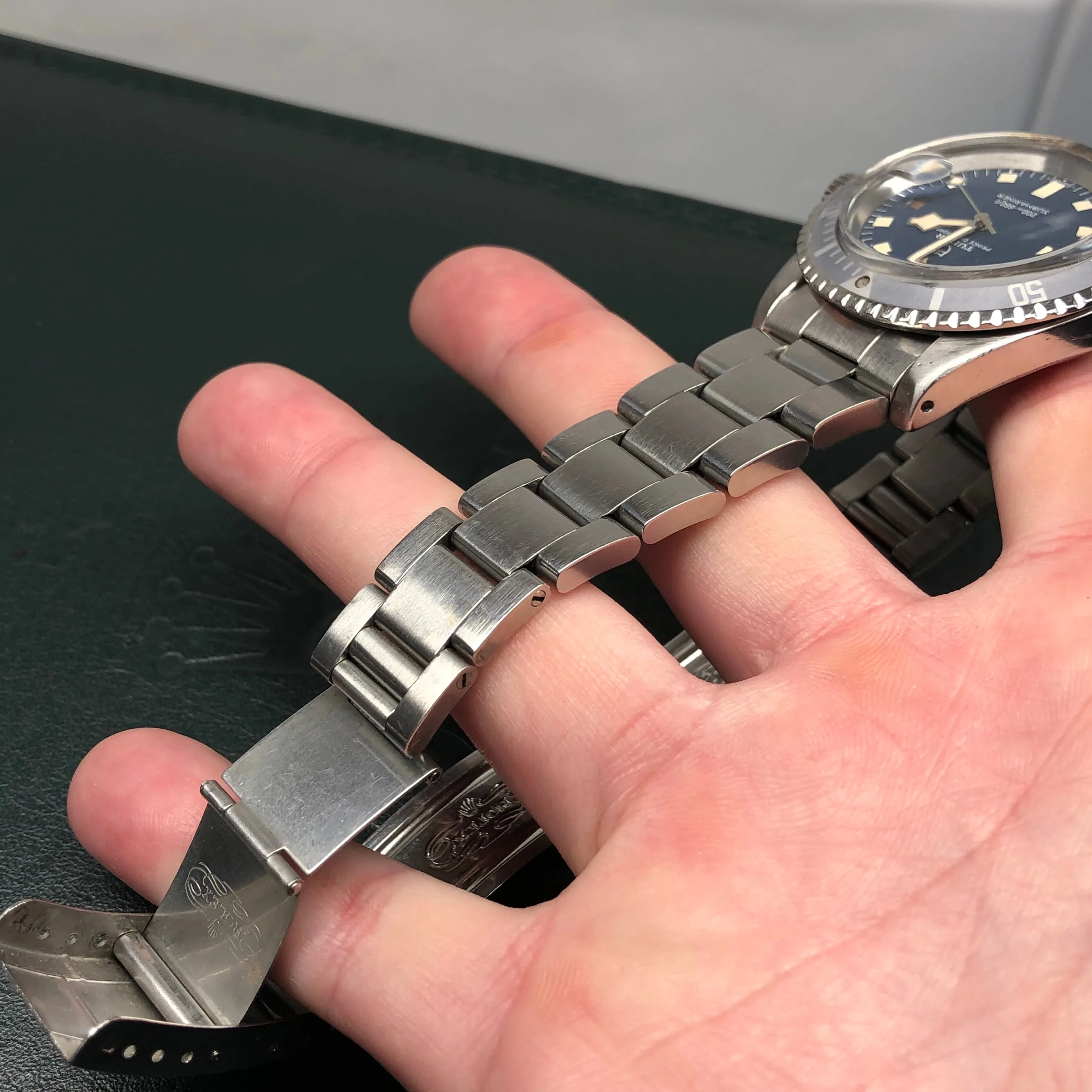 1968 Vintage Tudor Submariner 7021 Blue Snowflake Dial Kissing 40 Ghost Insert Automatic Wristwatch