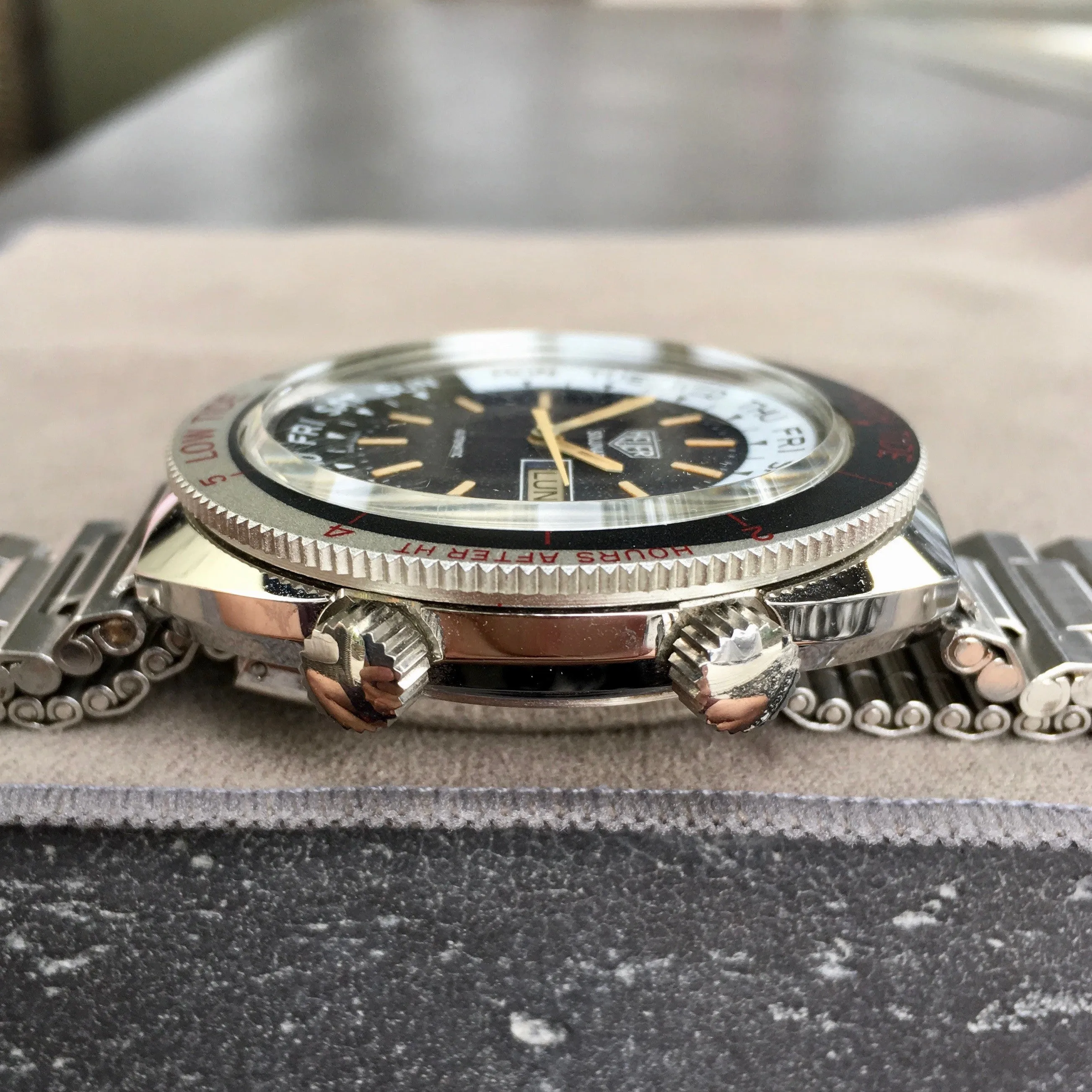 1970s Heuer Solunar Tide Graphe Steel Day & Date Calendar Automatic Tropical Wristwatch