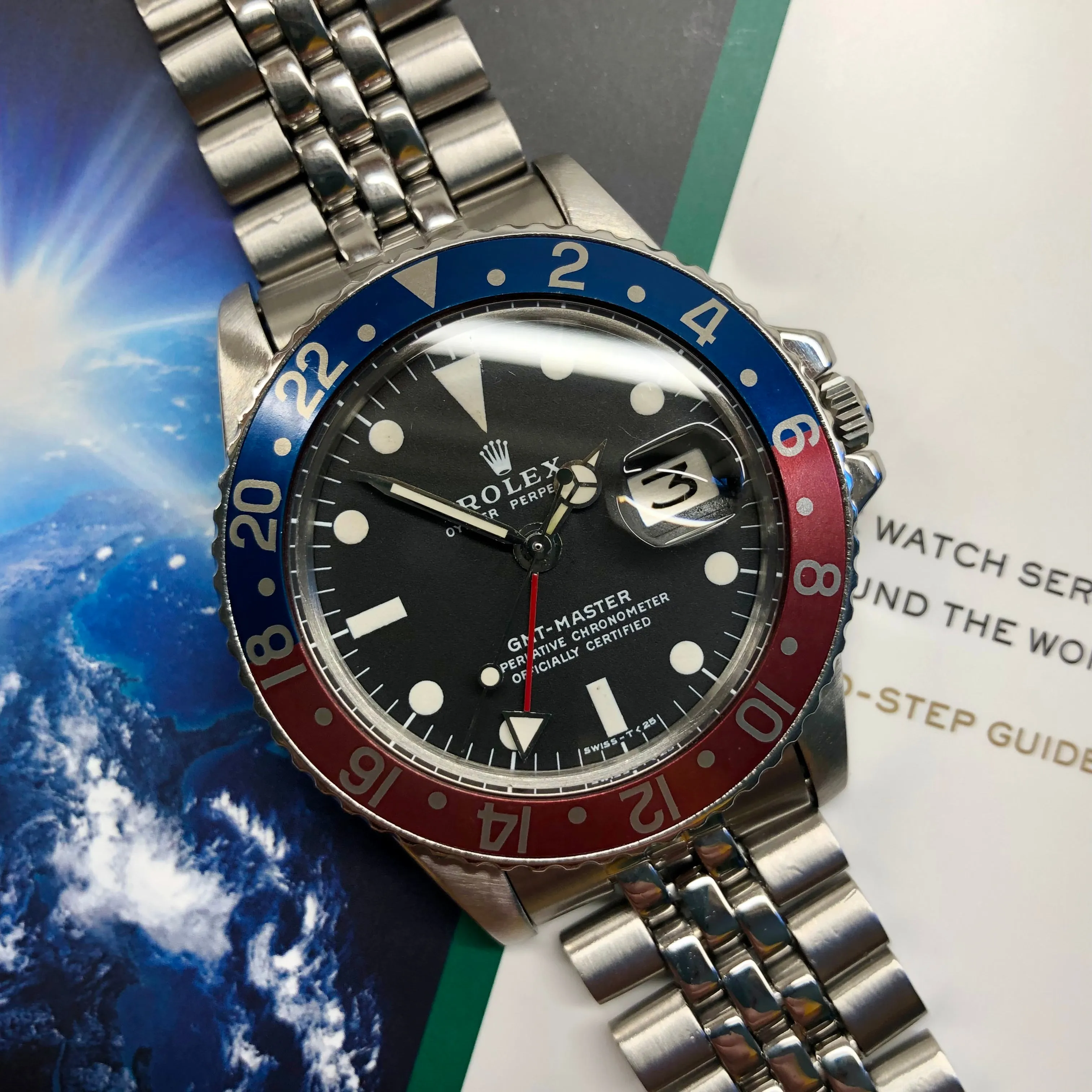 1972 Rolex GMT MASTER 1675 Mk 2 Fat Font Pepsi Wristwatch with RSC Service Card