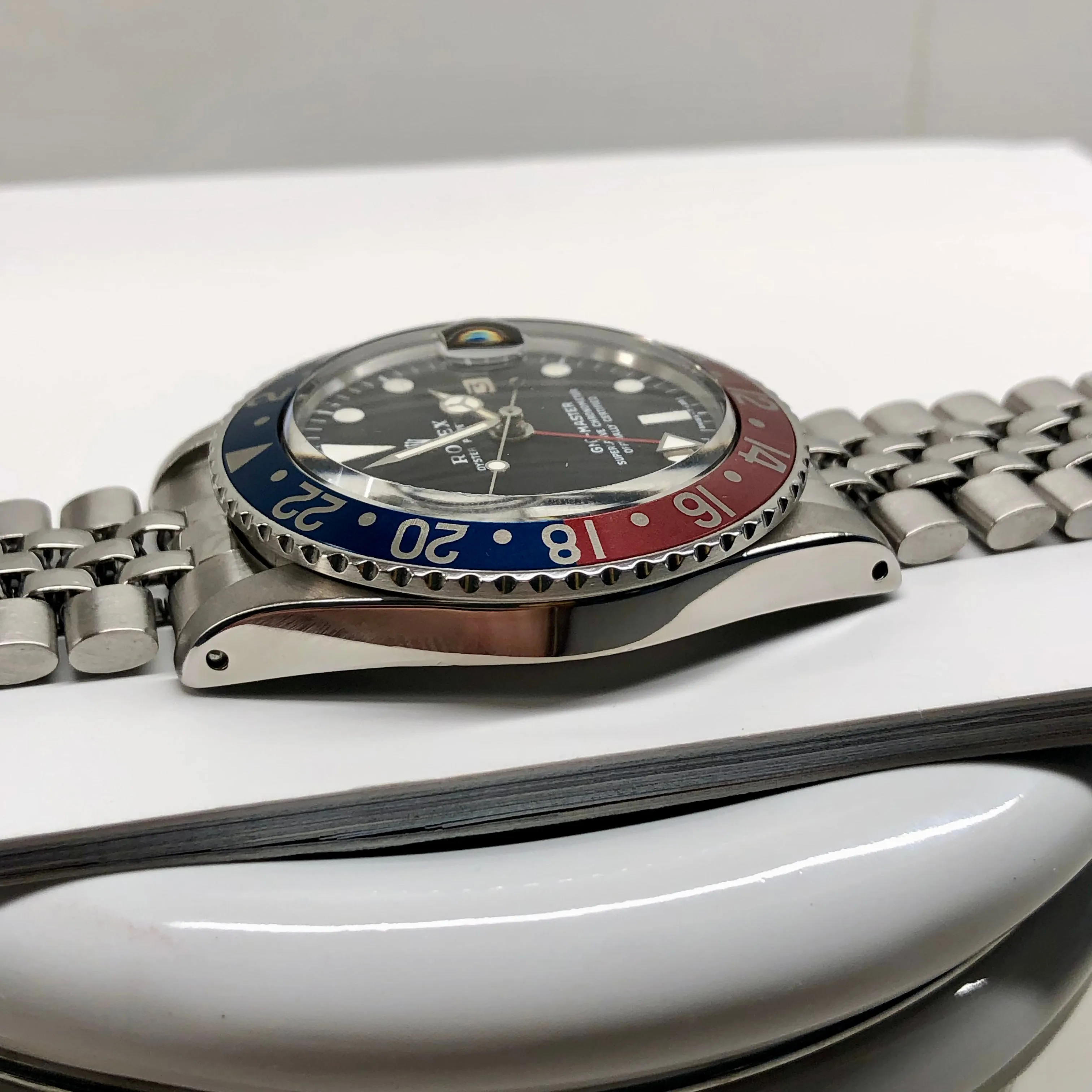 1972 Rolex GMT MASTER 1675 Mk 2 Fat Font Pepsi Wristwatch with RSC Service Card