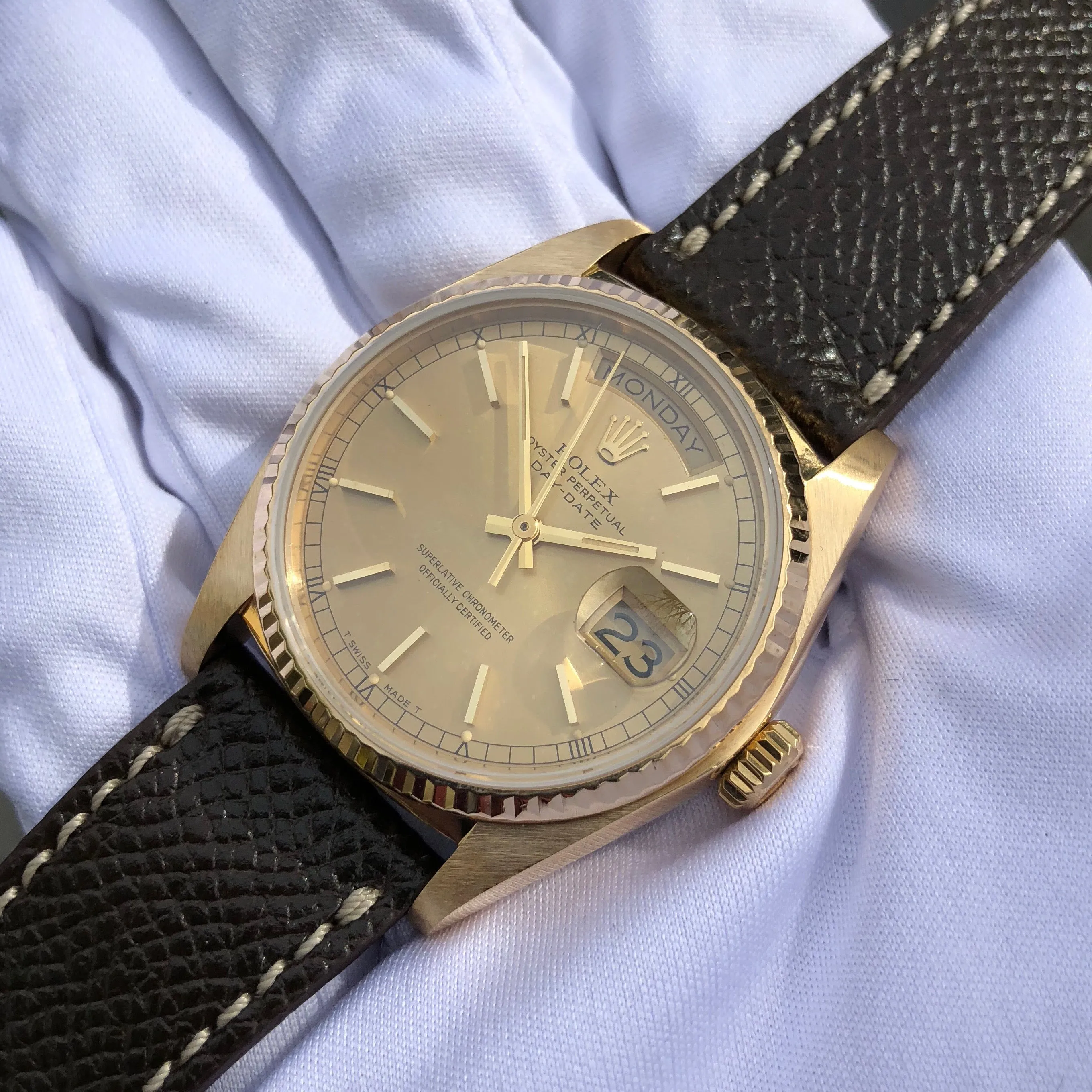 1983 Rolex President 18038 Day Date 18K Yellow Gold Champagne Stick Caliber 3055 Wristwatch