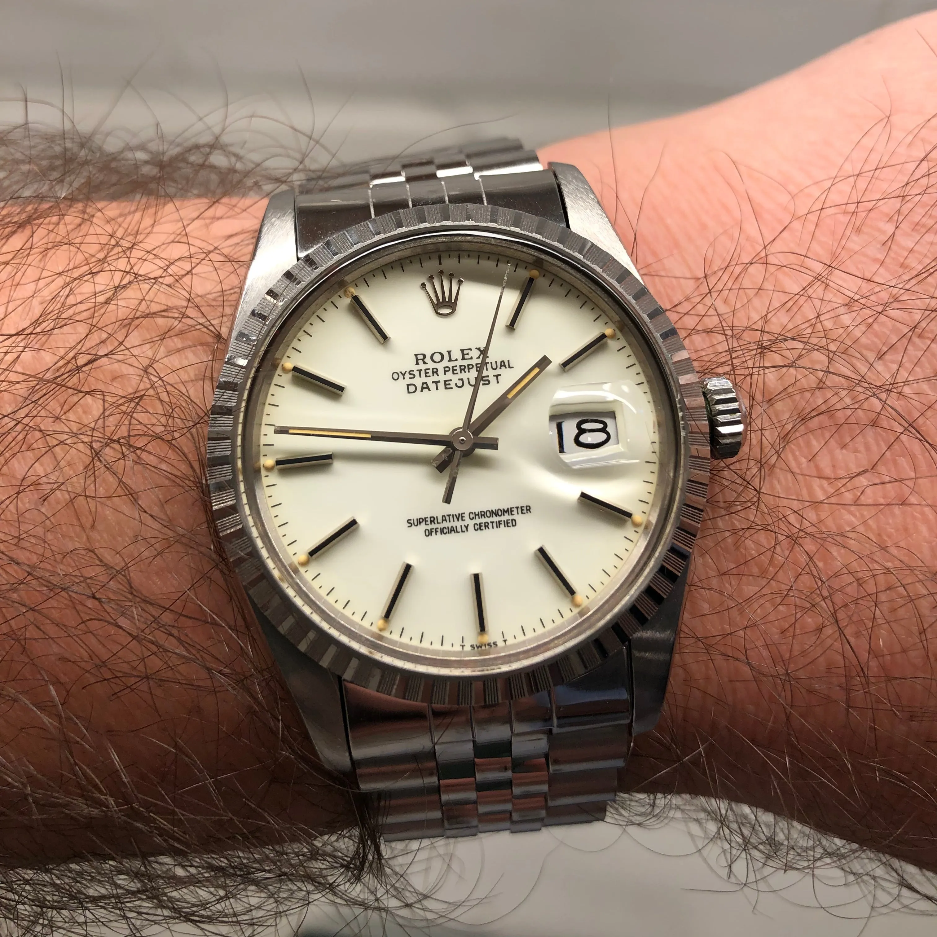 1984 Rolex Datejust 16030 Steel White Porcelain Engine Turned Automatic Wristwatch