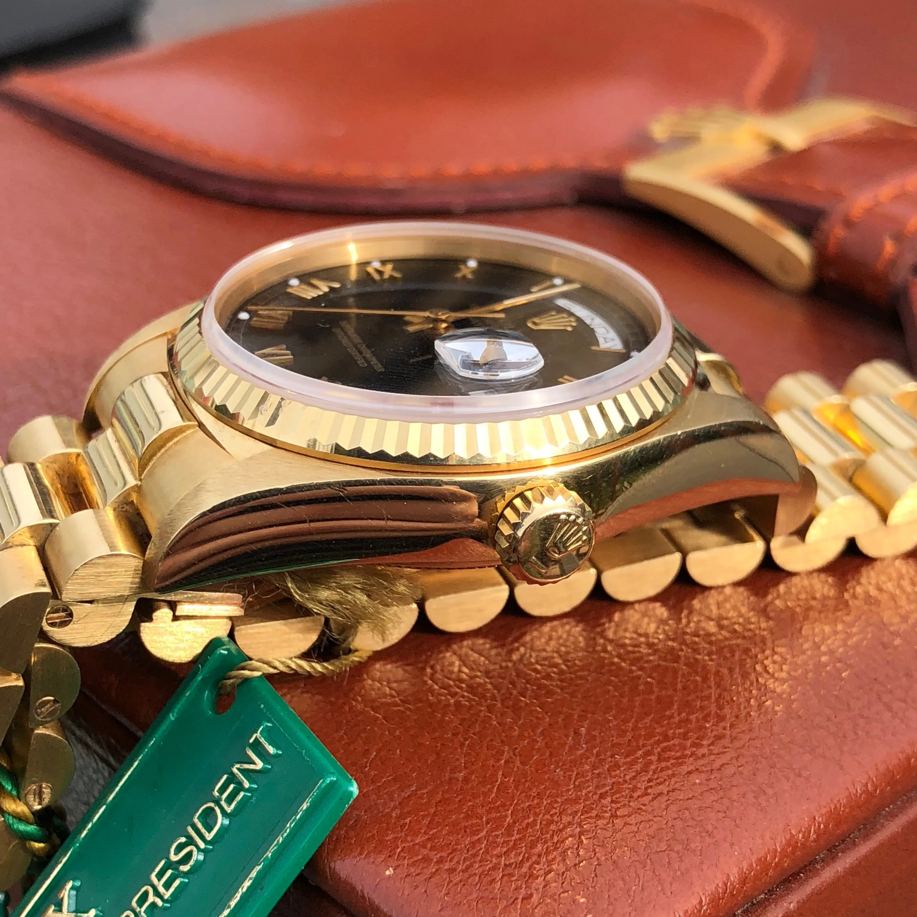 1984 Rolex President 18038 Day Date 18K Yellow Gold Black Roman Box and Tags