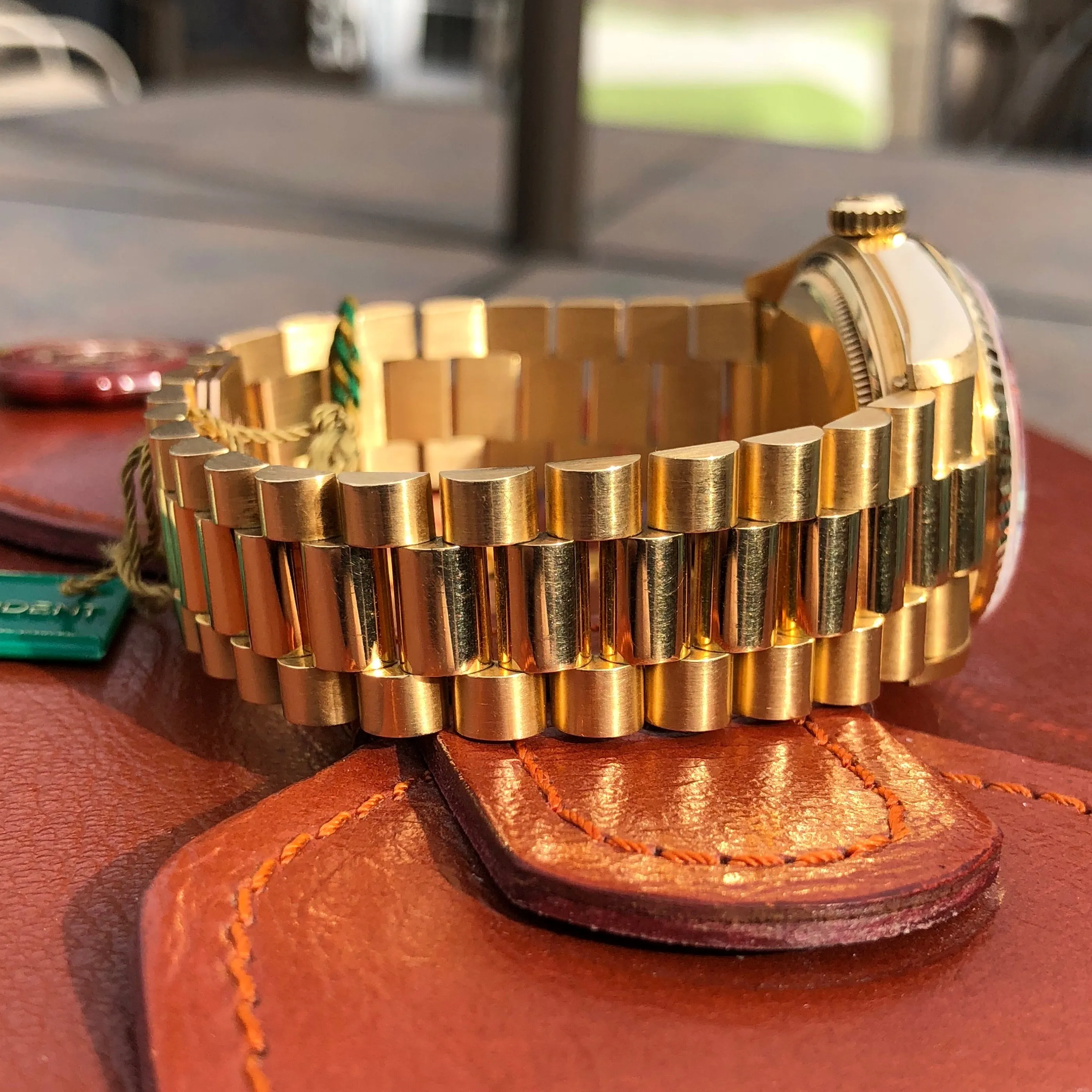 1984 Rolex President 18038 Day Date 18K Yellow Gold Black Roman Box and Tags