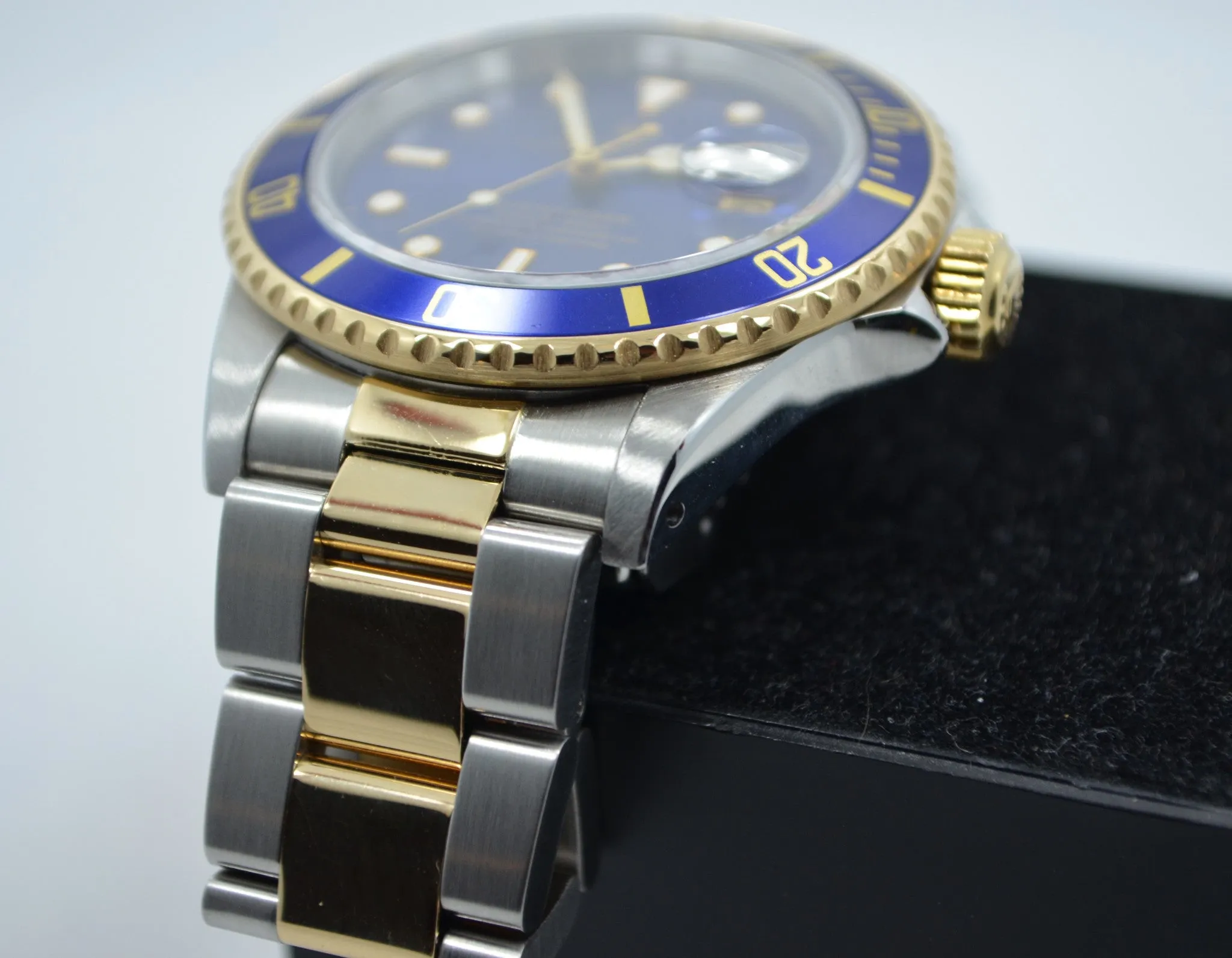 1984 Vintage Rolex Submariner 16803 Two Tone Blue Steel 18K Gold Wristwatch