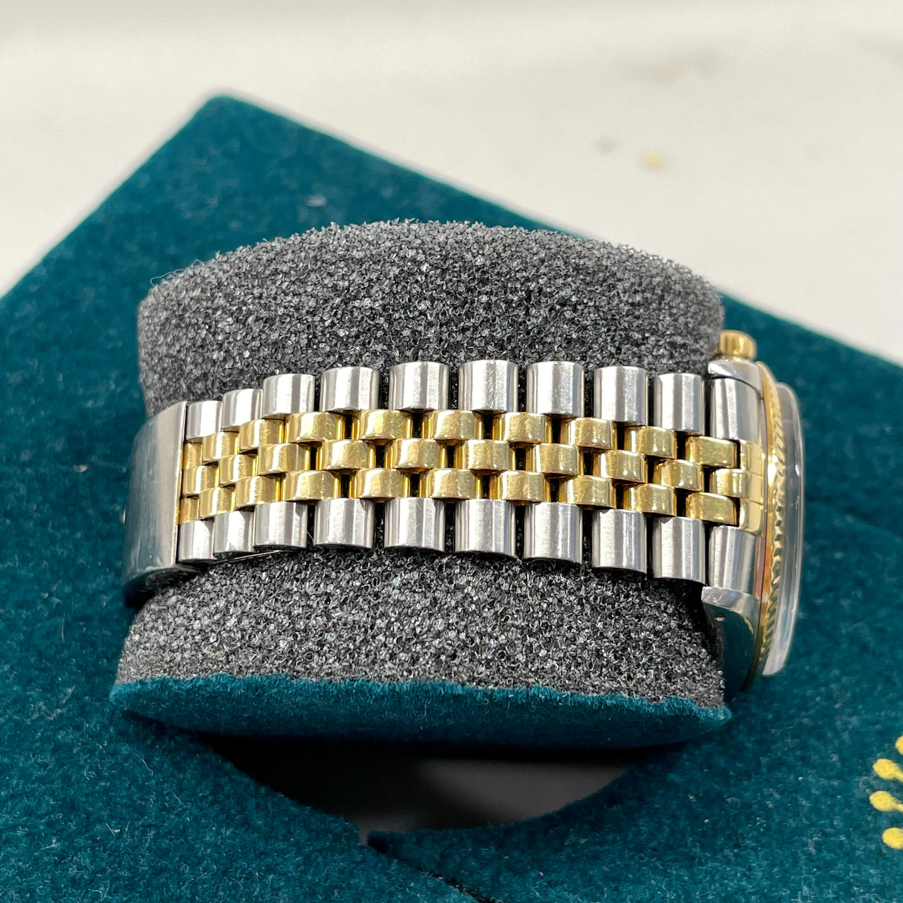 1985 Vintage Rolex Datejust 16013 Steel Gold Two Tone Jubilee Cal 3035 Automatic Wristwatch