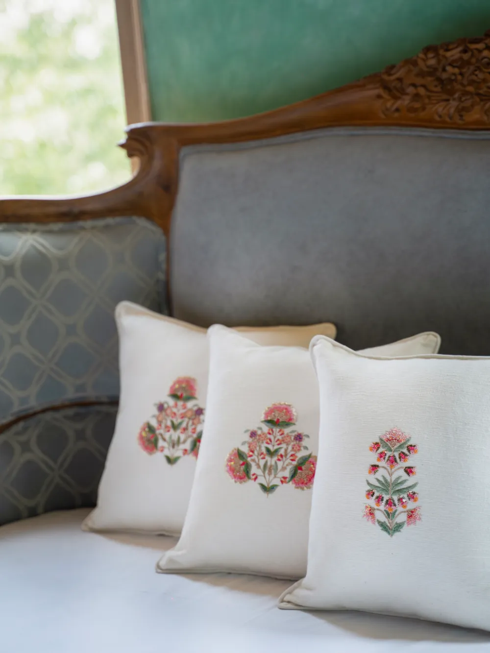 Aarti Sethia Studio  I   bahar-cushion-cover-cotton