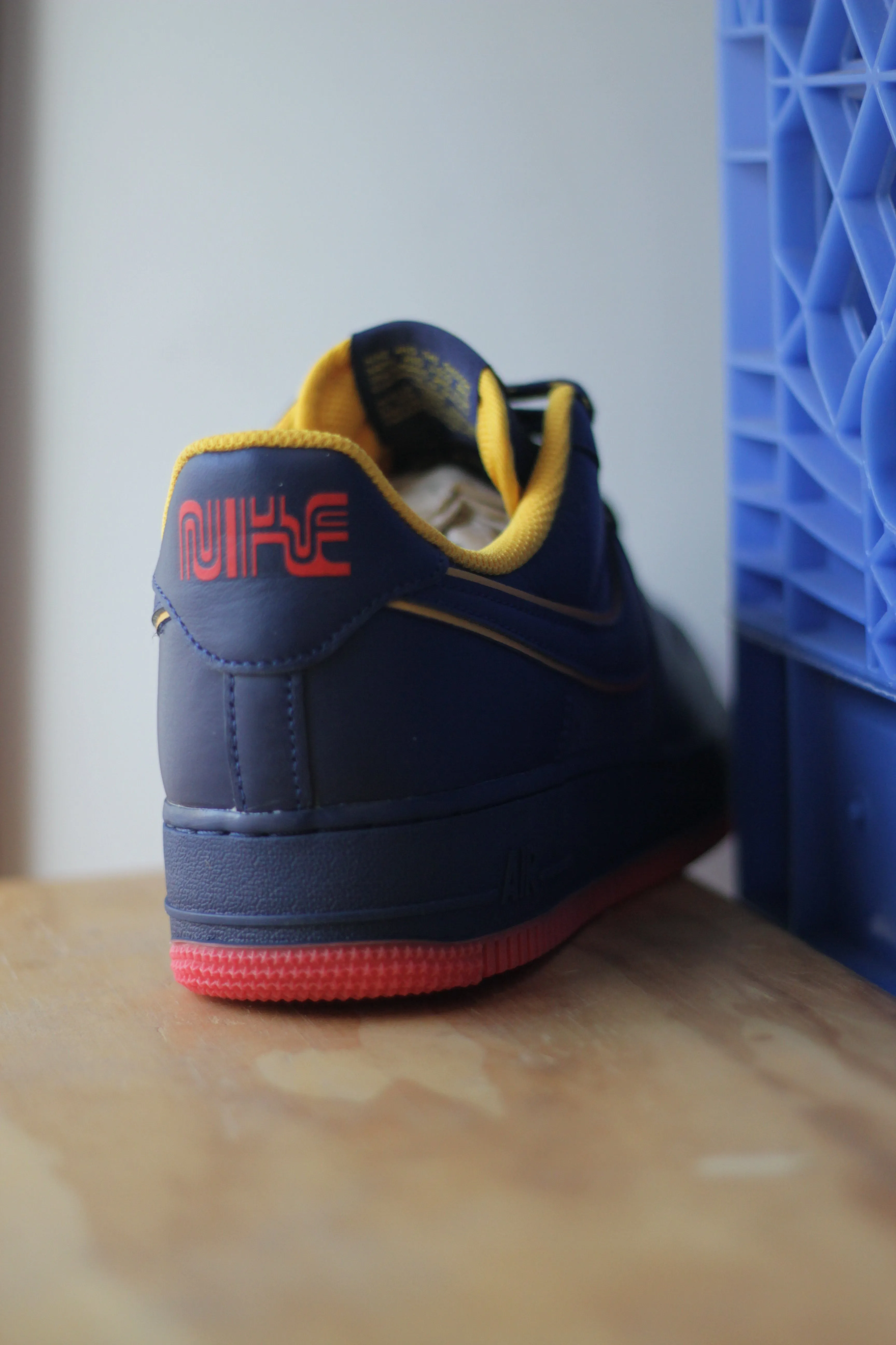 AIR FORCE 1 '07 LV8 "MIDNIGHT NAVY/BLUE VOID-LT CRIMSON"