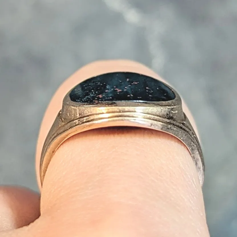 Allsop Bros. Early Art Deco Bloodstone 14 Karat Yellow Gold Antique Unisex Signet Ring