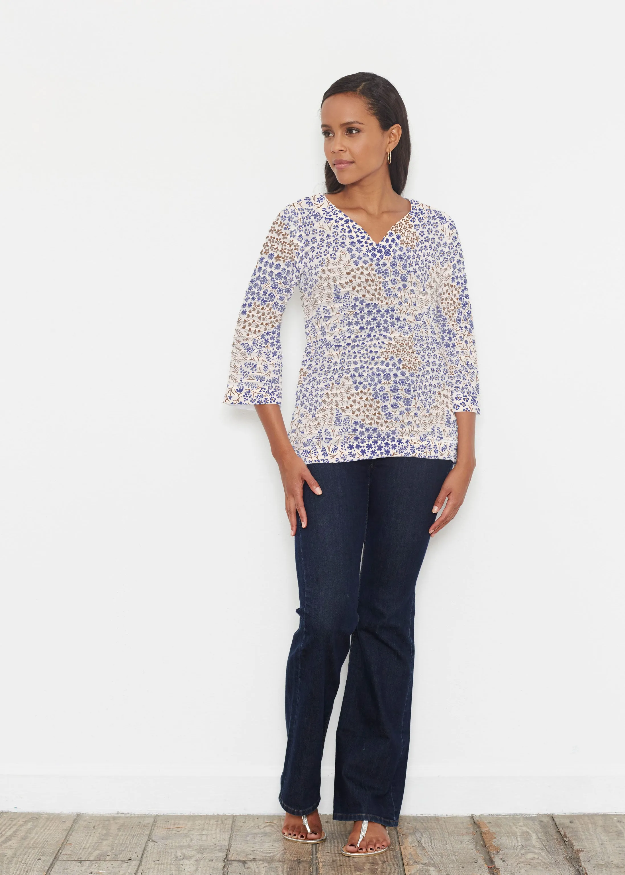 Annabelle Autumn (8058) ~ Banded 3/4 Bell-Sleeve V-Neck Tunic