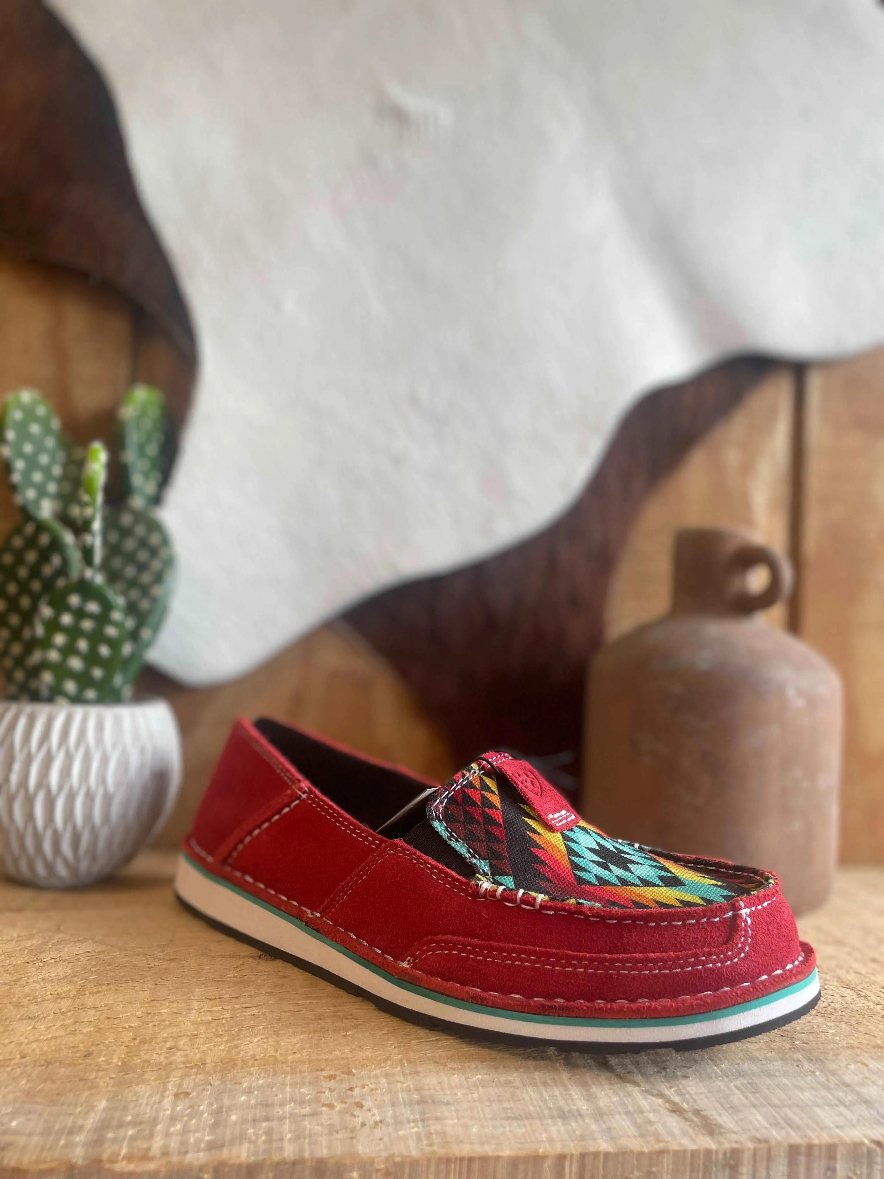 Ariat cruisers— several colors and styles available