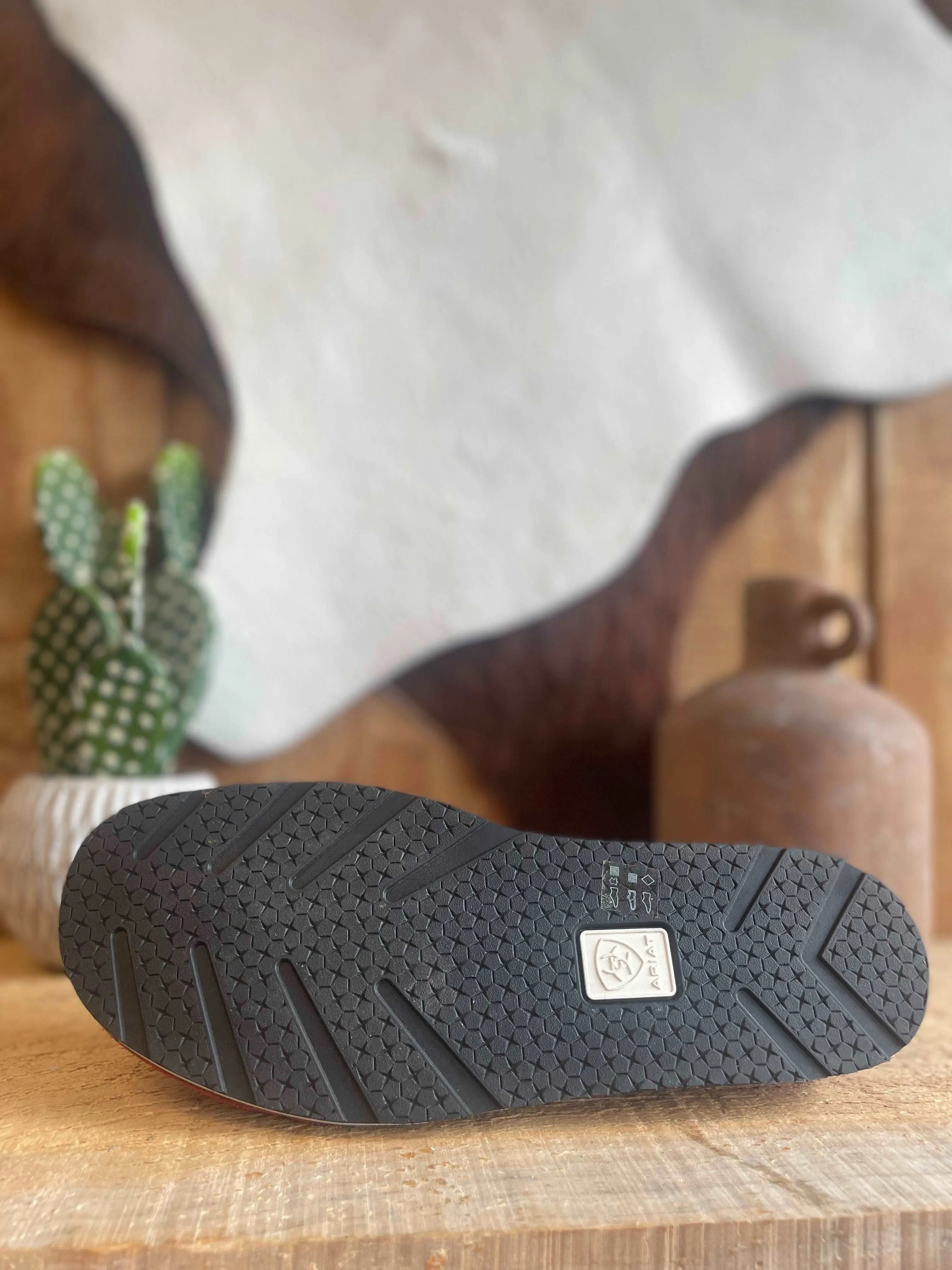 Ariat cruisers— several colors and styles available