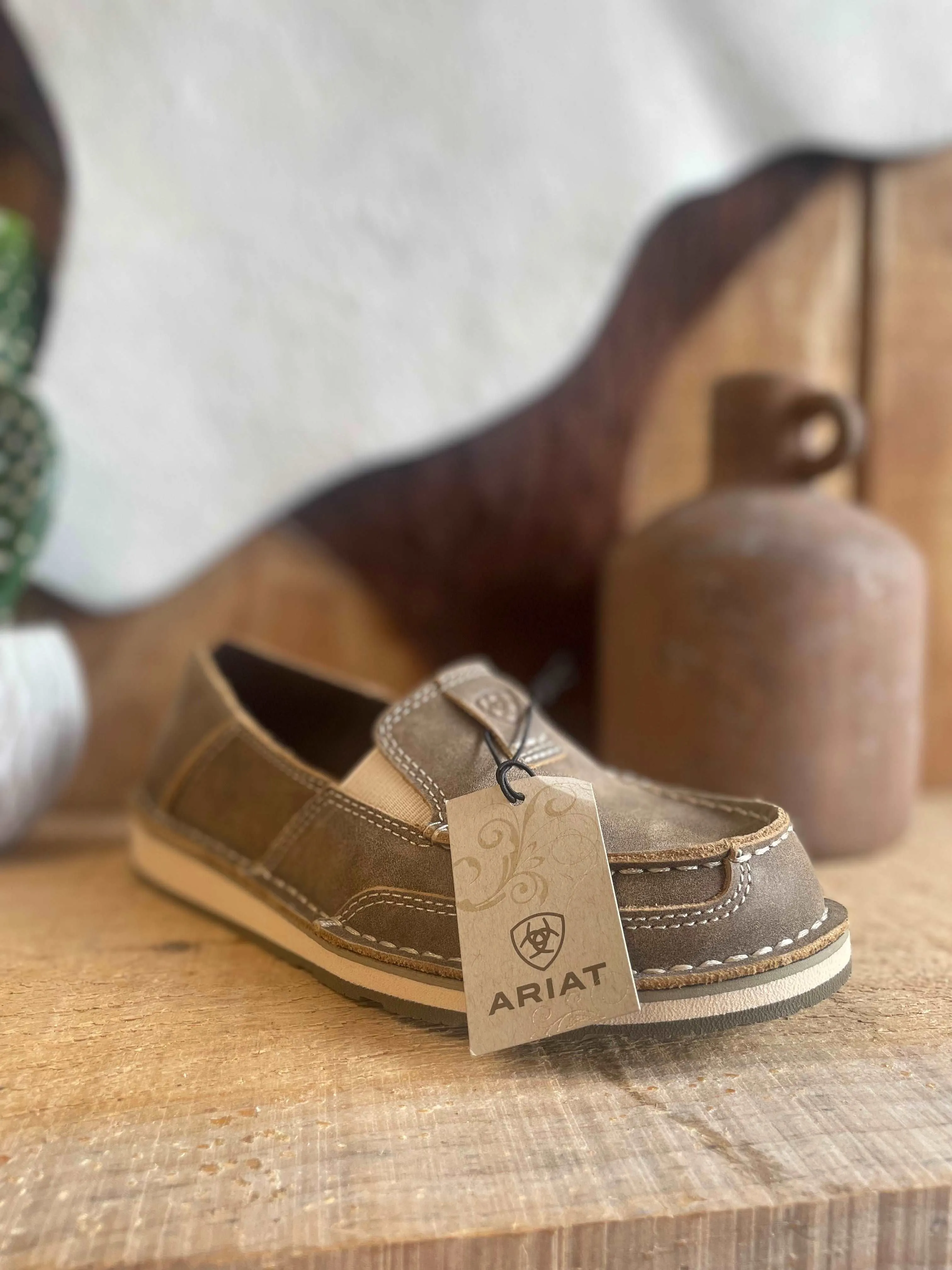 Ariat cruisers— several colors and styles available
