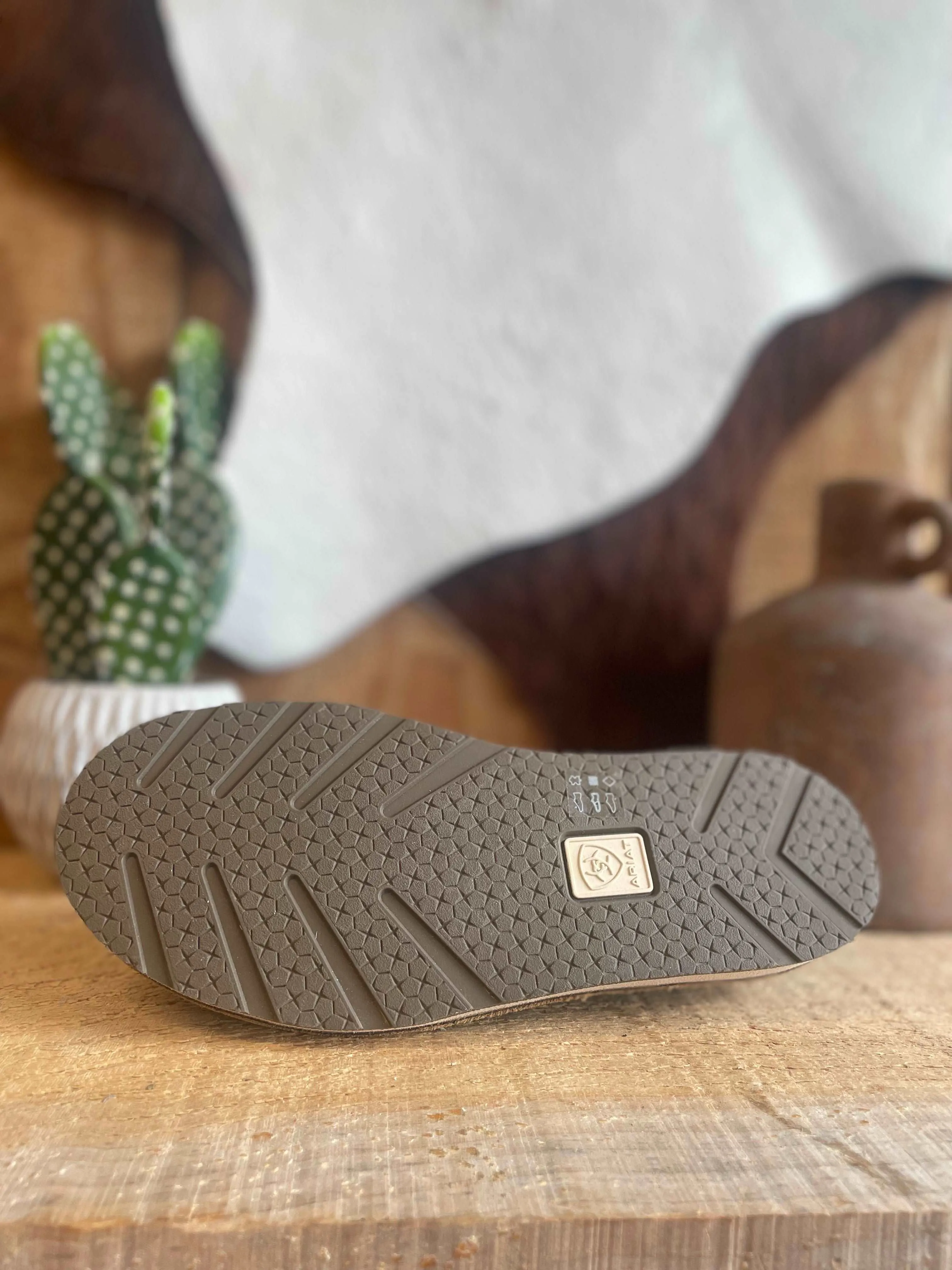 Ariat cruisers— several colors and styles available