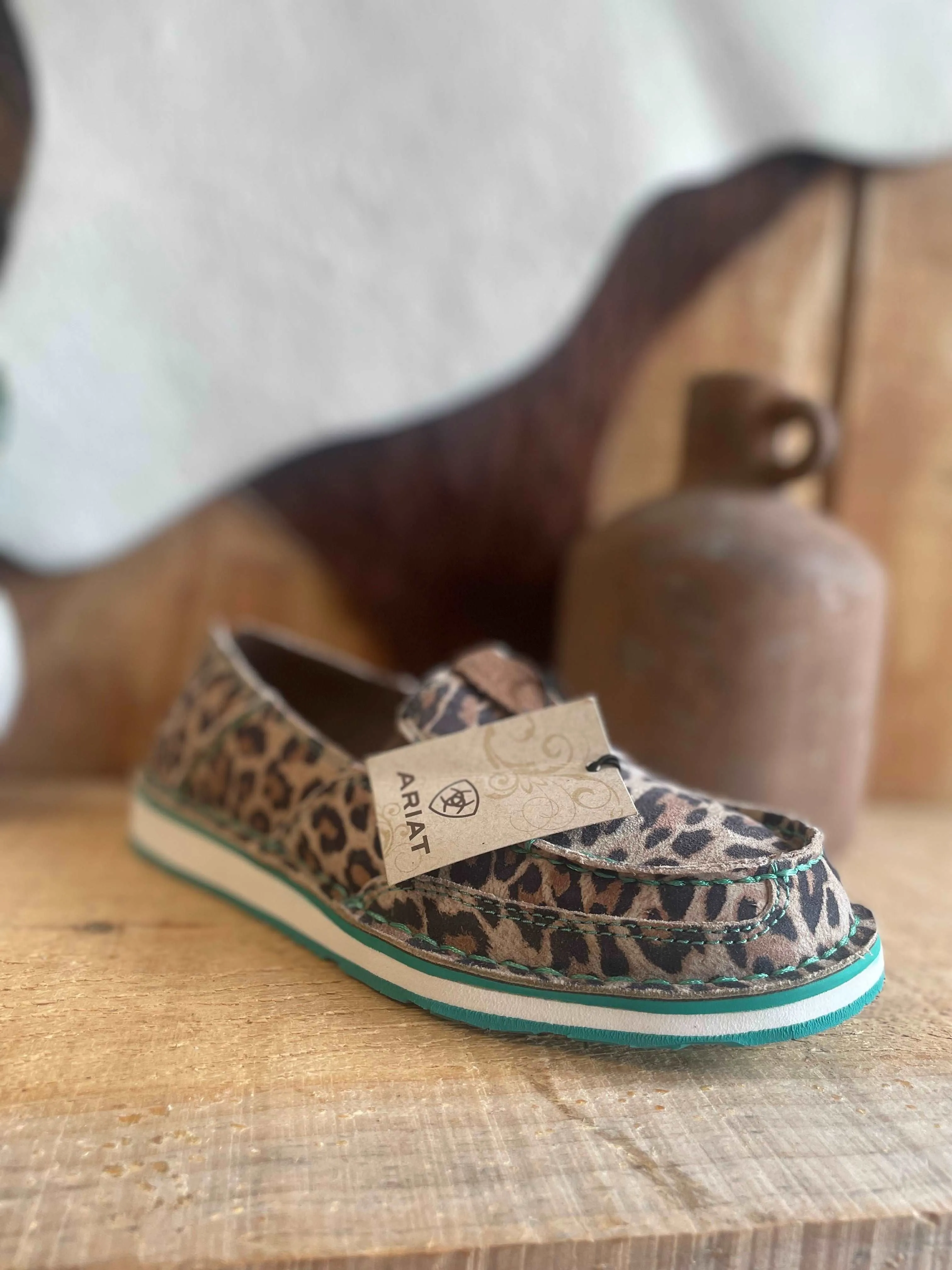 Ariat cruisers— several colors and styles available