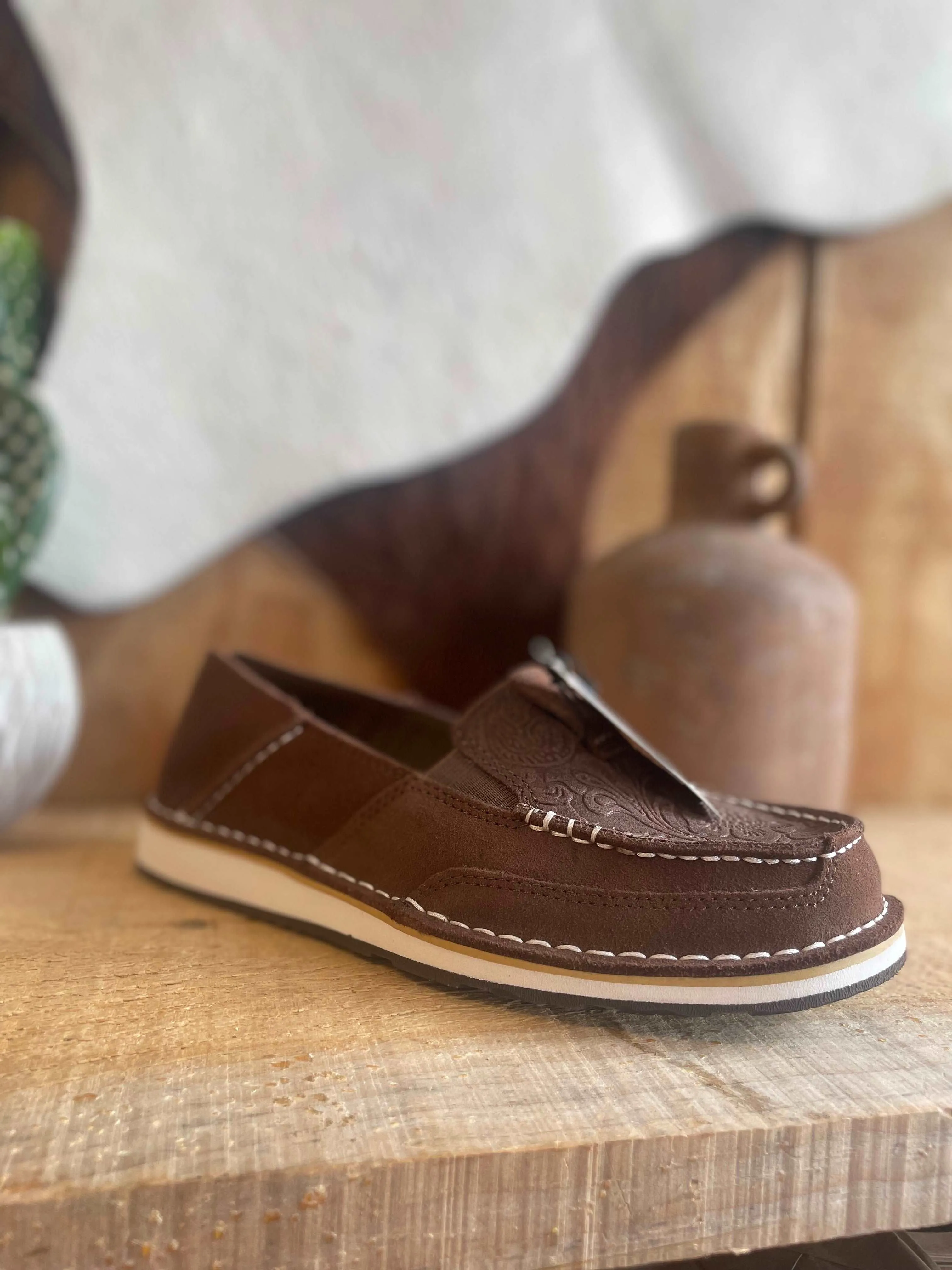 Ariat cruisers— several colors and styles available