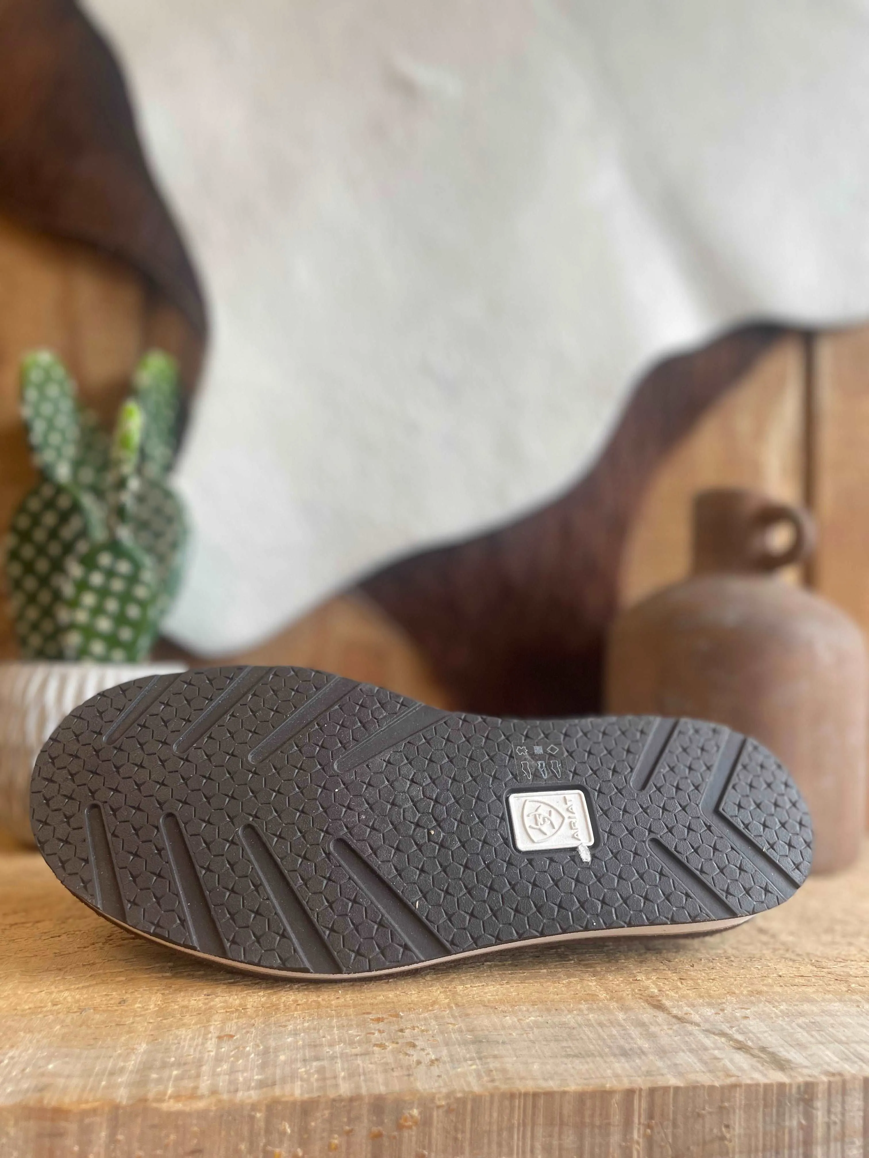 Ariat cruisers— several colors and styles available
