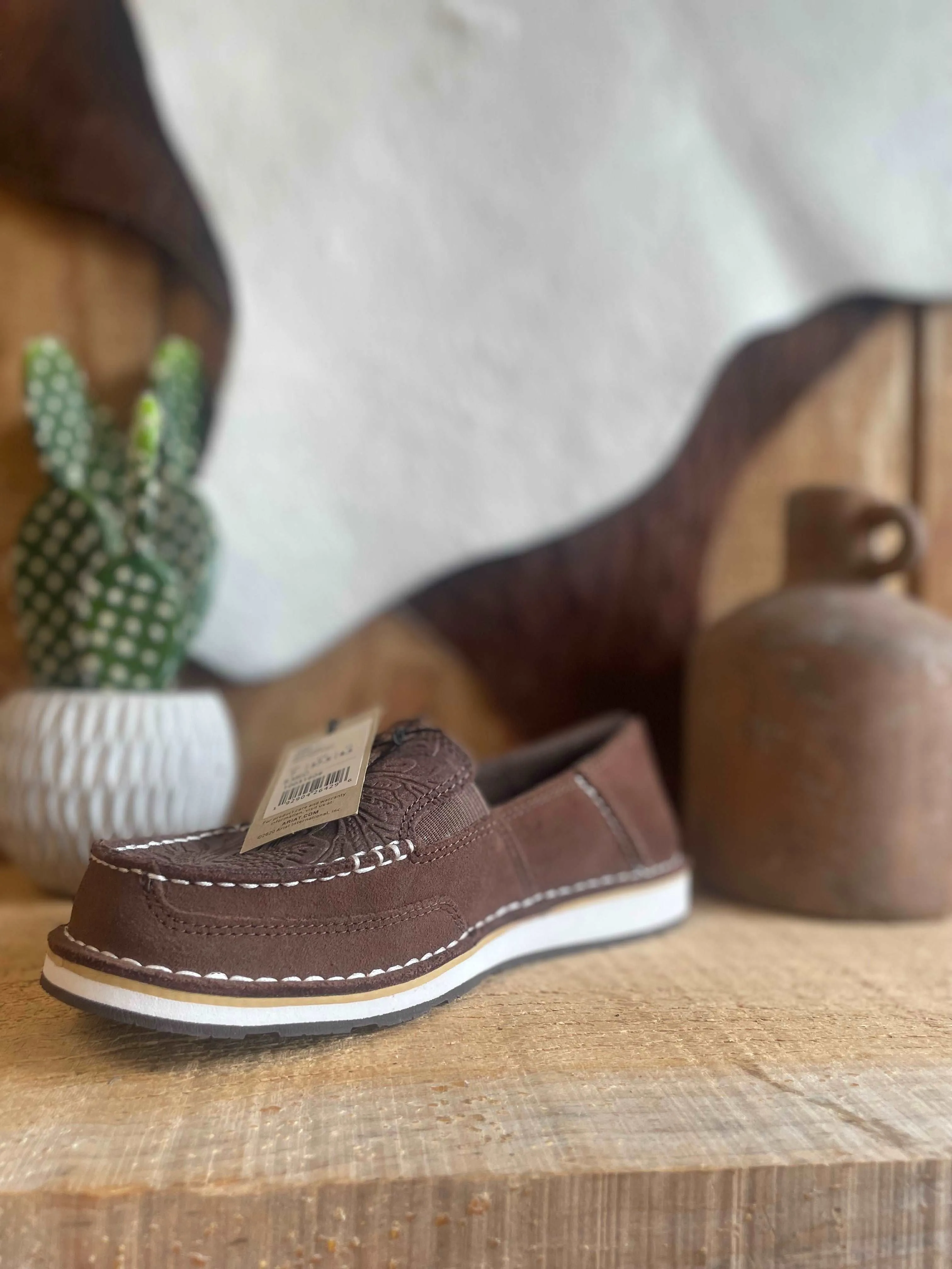 Ariat cruisers— several colors and styles available