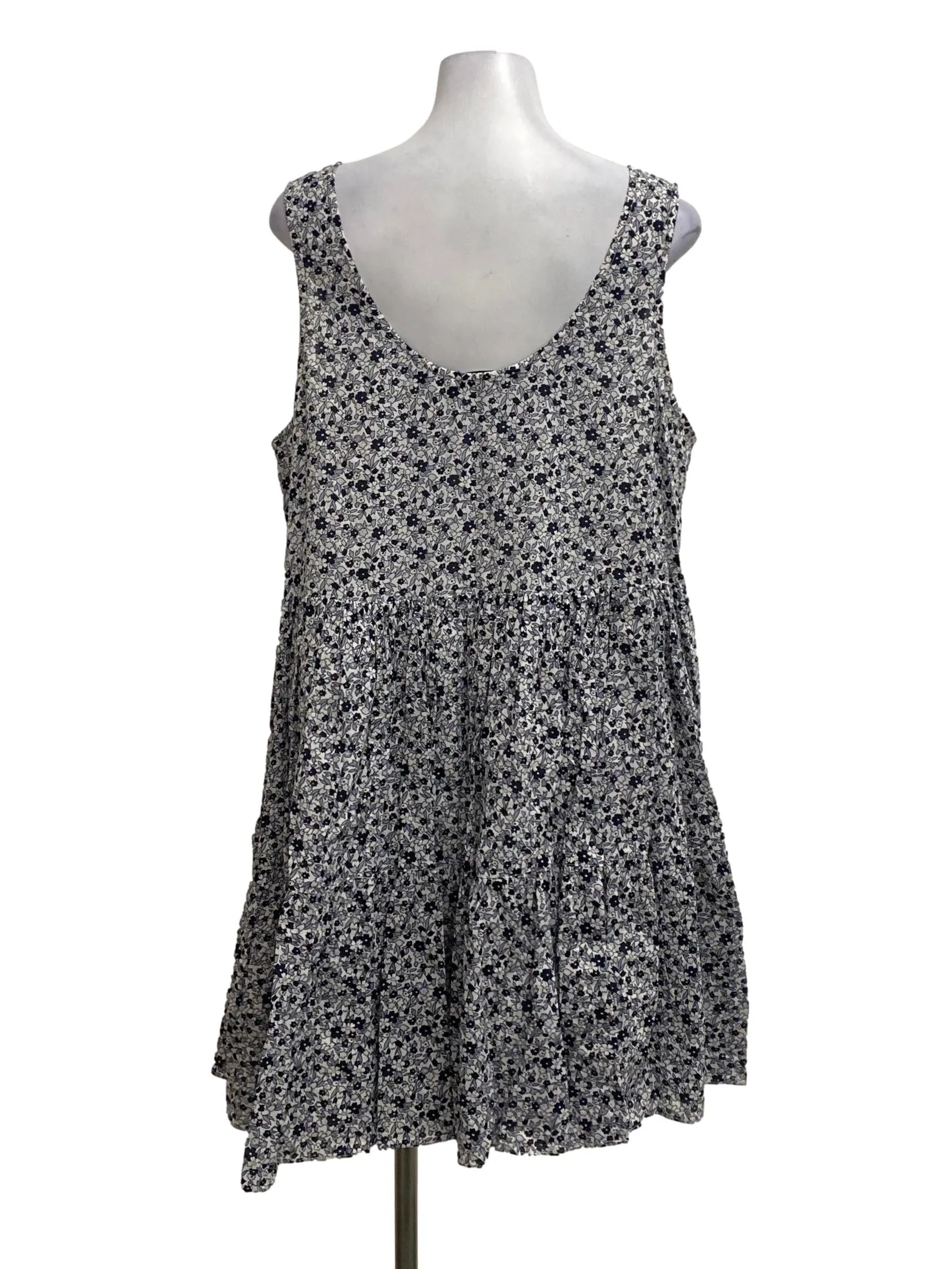 Black And White Floral Print Dress