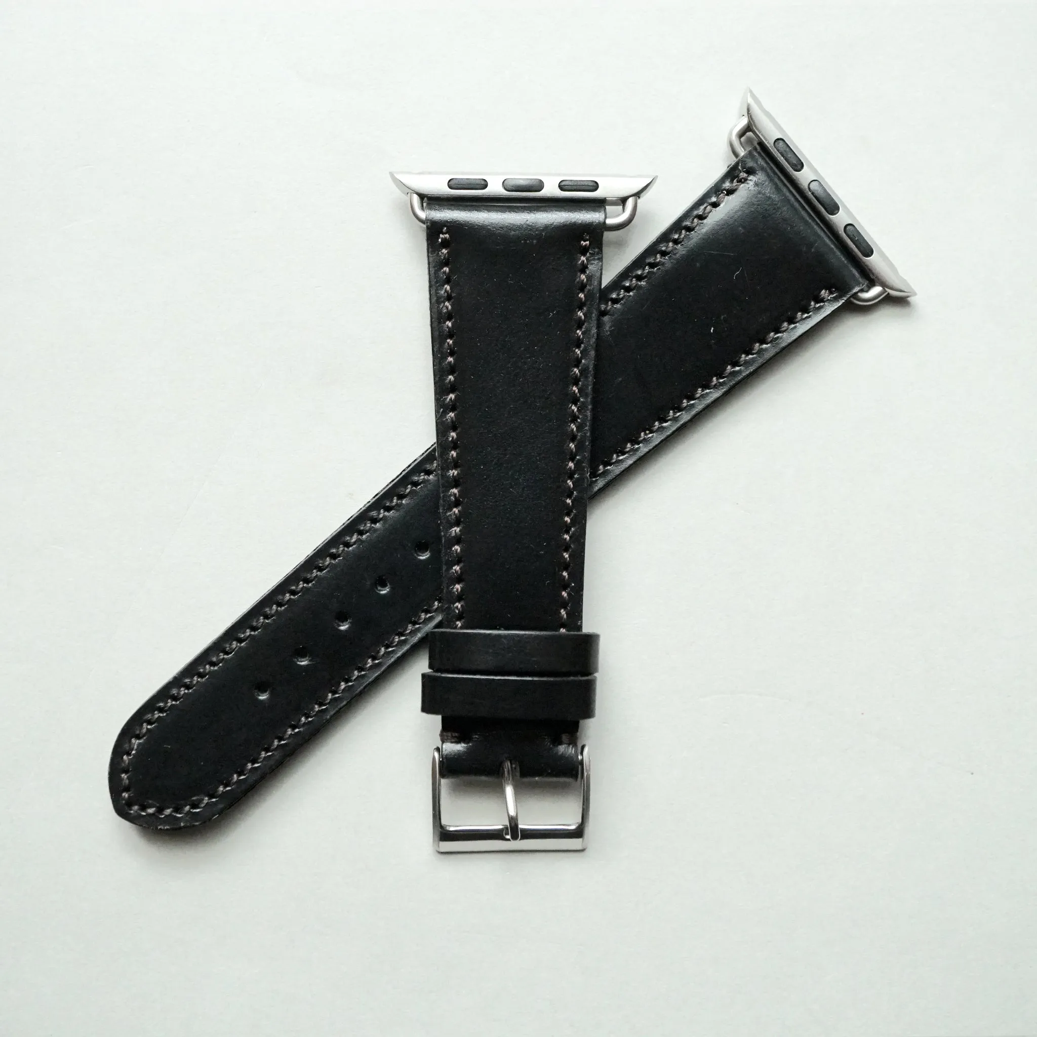 BLACK BRIDLE LEATHER HANDMADE APPLE WATCH STRAP ALL GENERATIONS