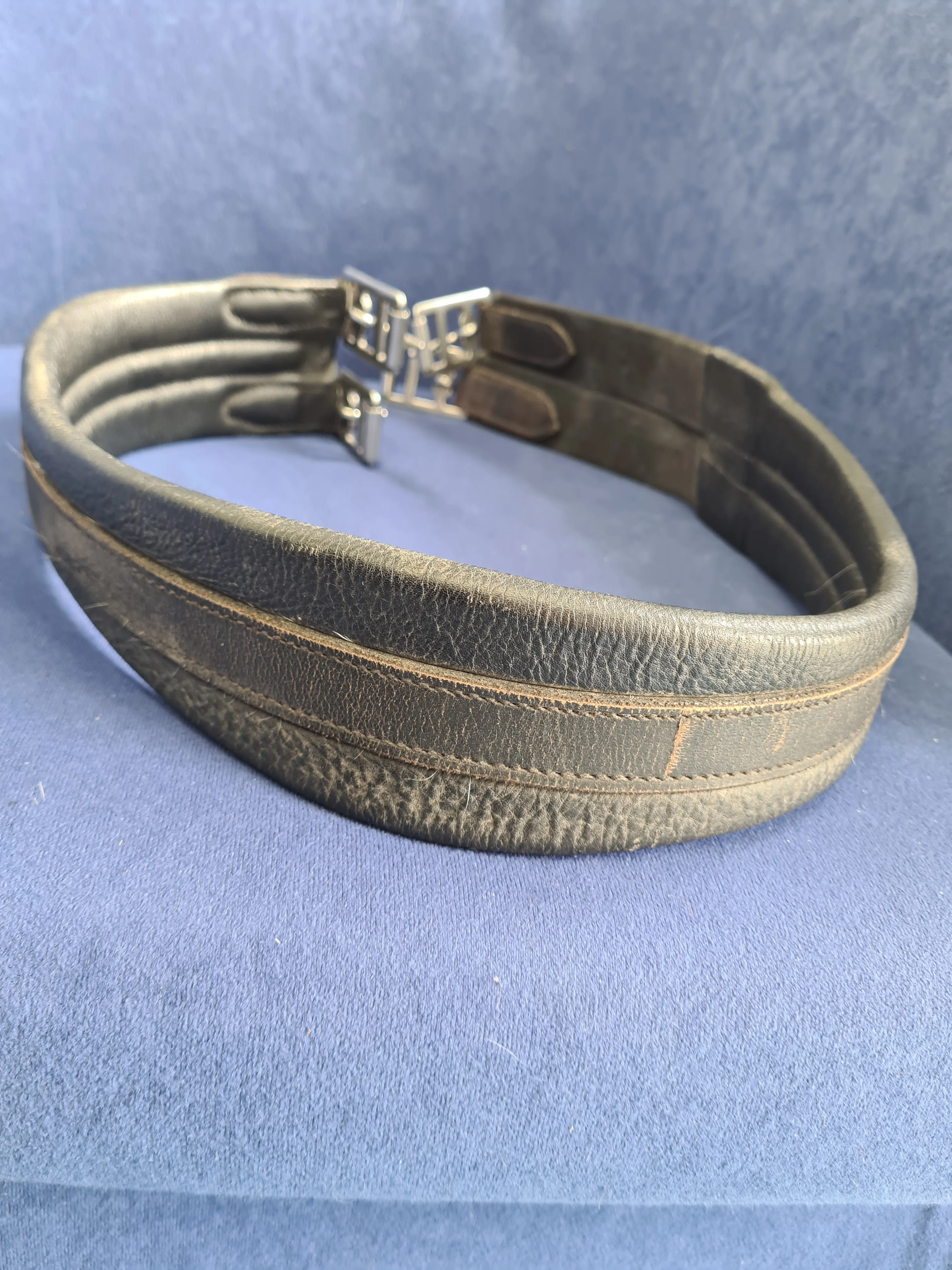 Black leather comfort girth 40"