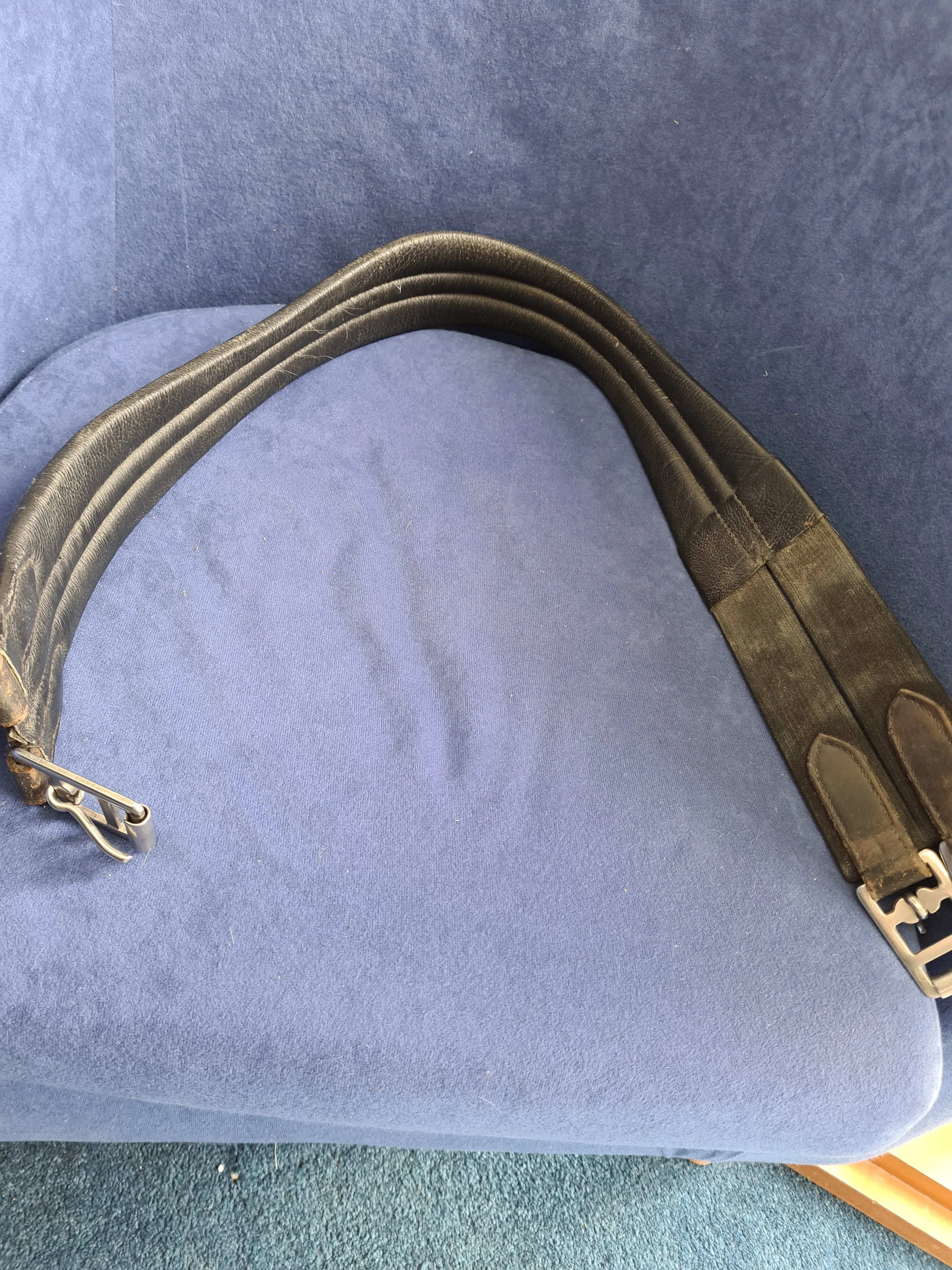 Black leather comfort girth 40"