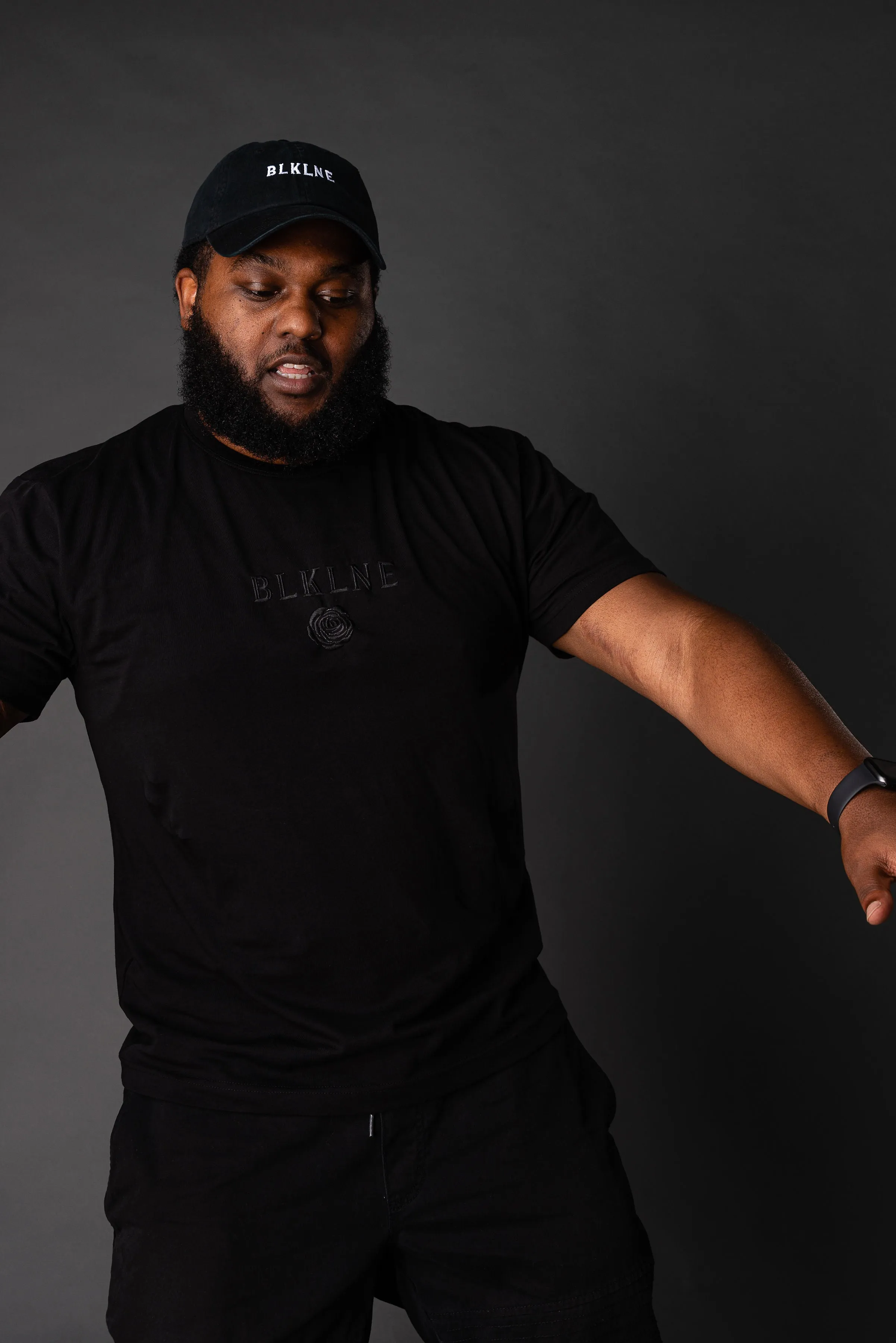 BLKLNE TEE