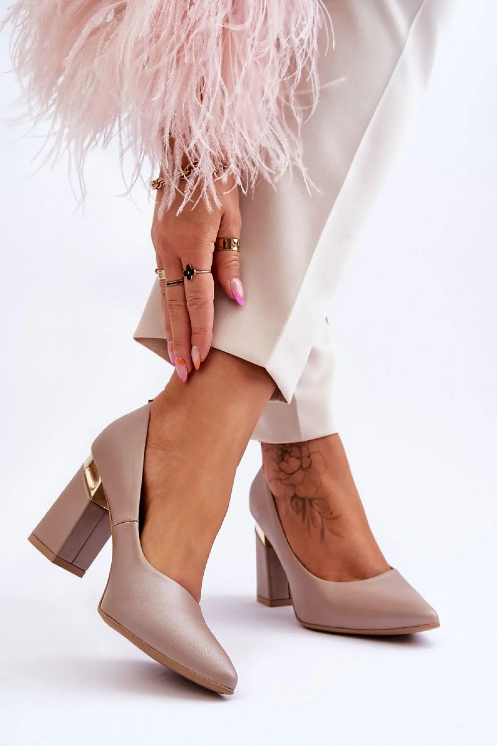 Block heel pumps
