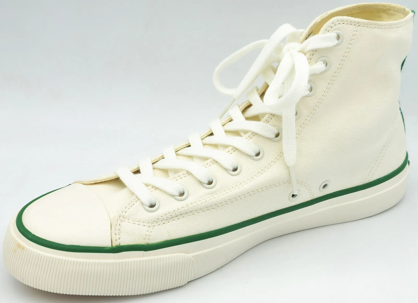 BOB COUSY AUTOGRAPHED P.F. FLYERS SHOES CELTICS SIZE 12 BECKETT 236684
