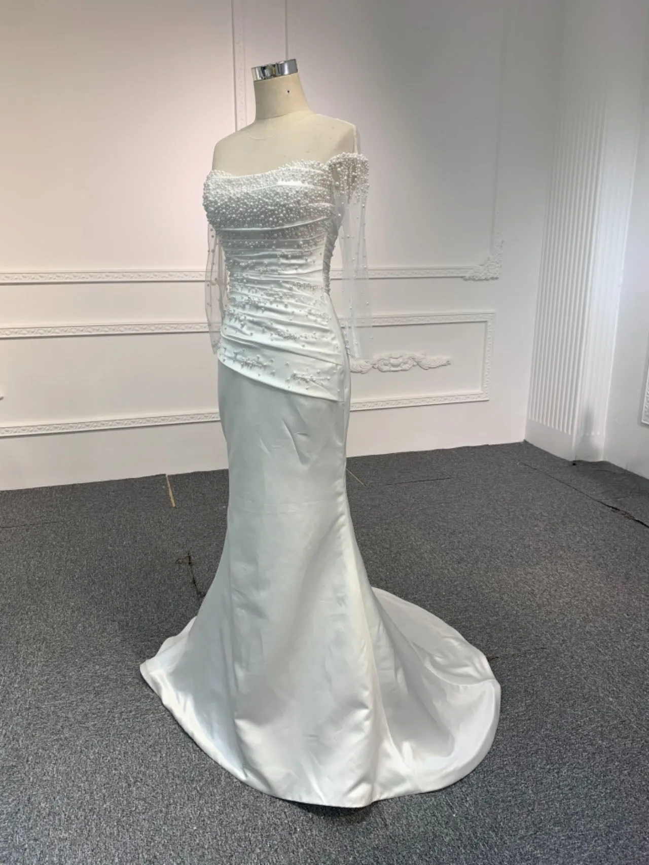 BYG23-25 Long-sleeve premium satin pearl mermaid dress detachable tail