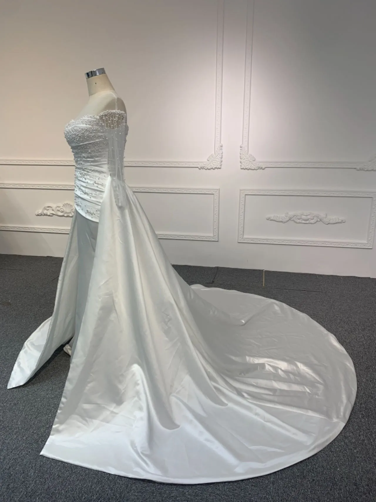 BYG23-25 Long-sleeve premium satin pearl mermaid dress detachable tail