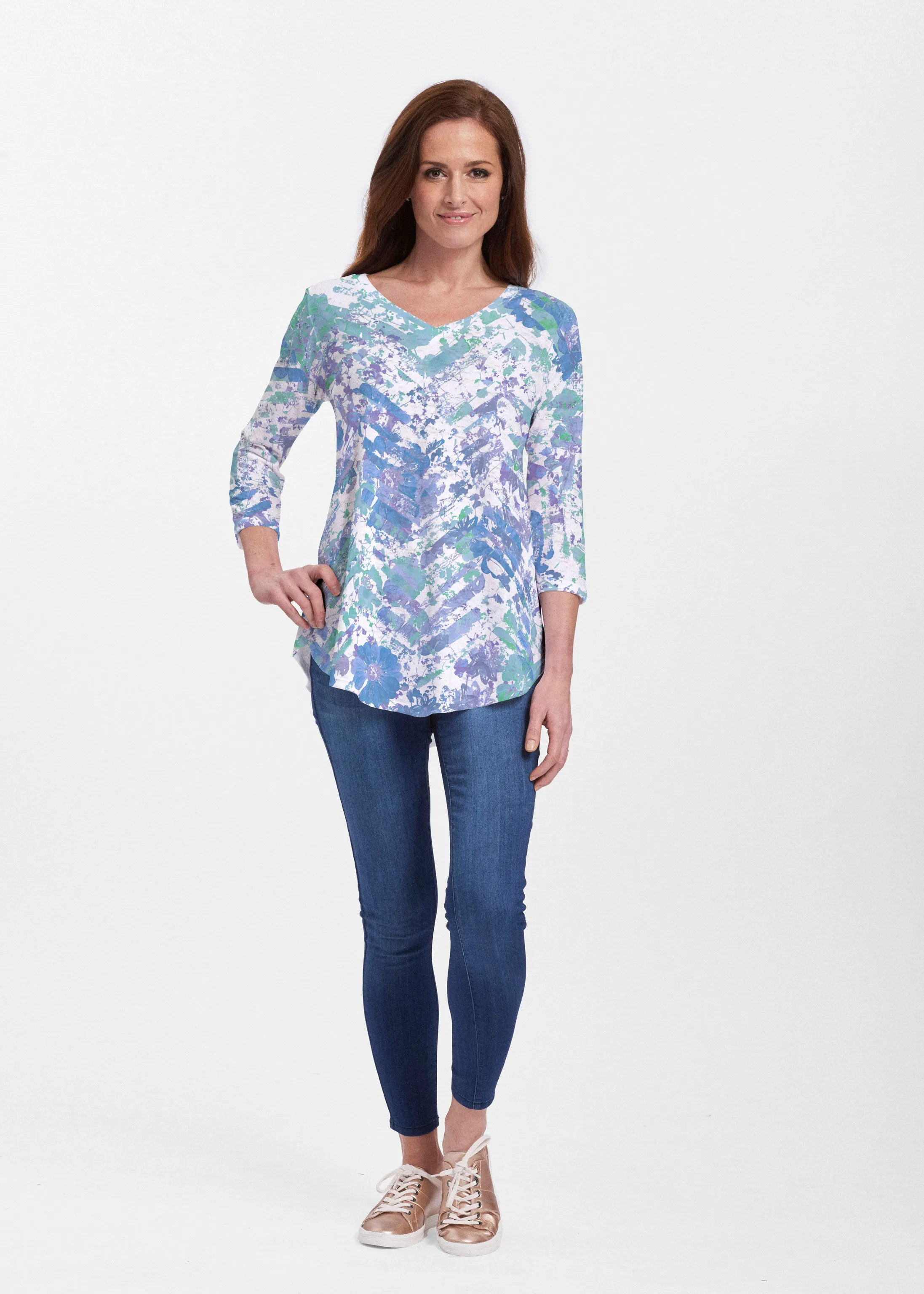 Capizee (16231) ~ V-neck Flowy Tunic