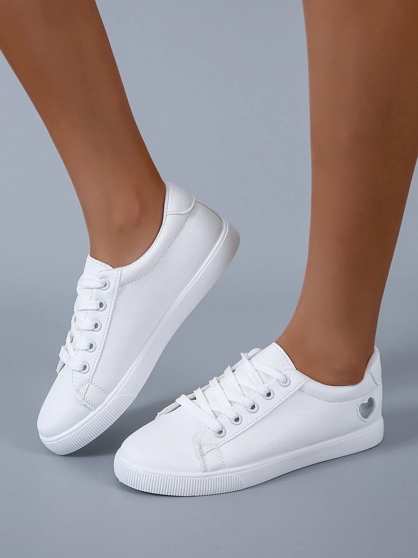 Comfortable Flat Athletic Shoes With Casual Lace-up Design