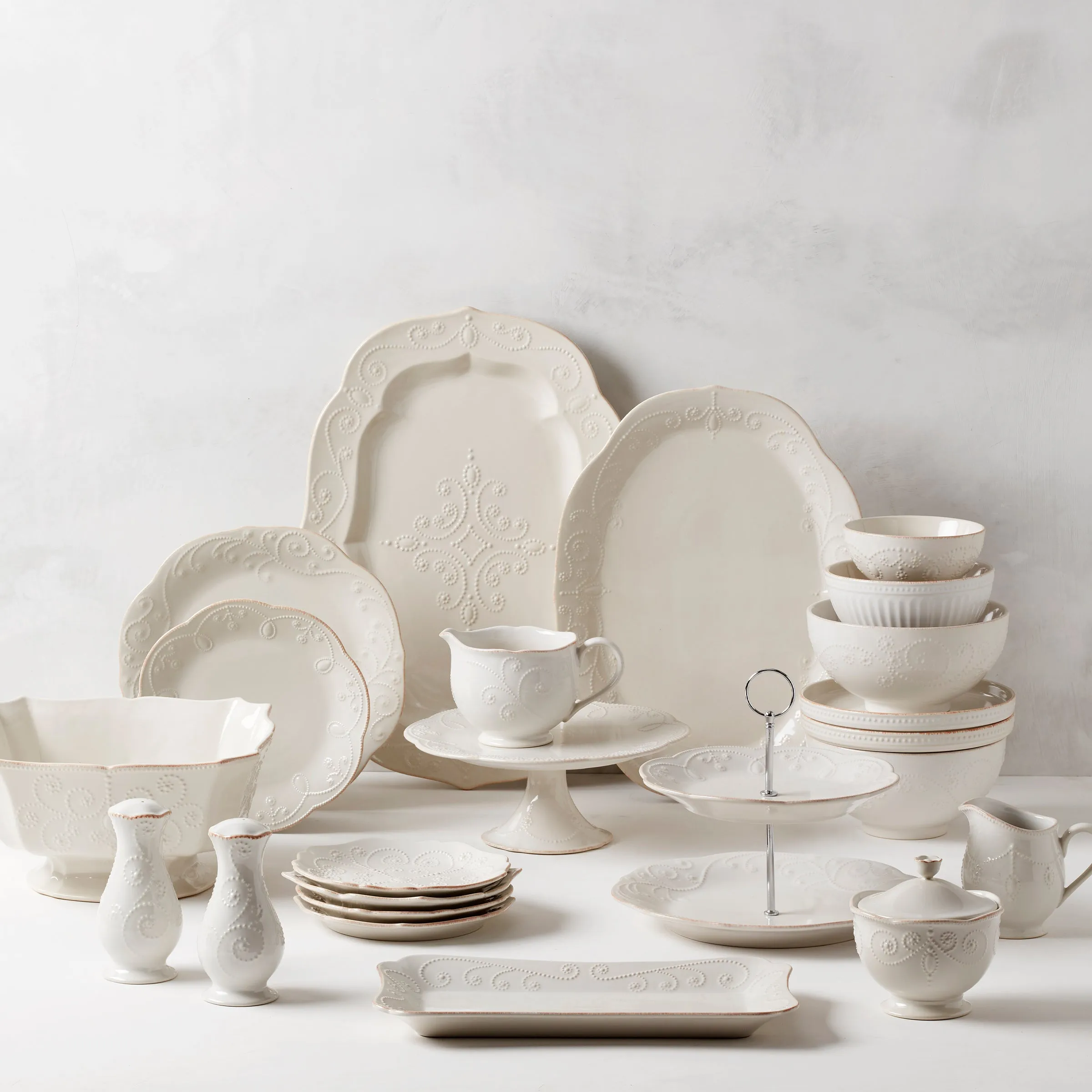 French Perle ™ 16" Oval Serving Platter