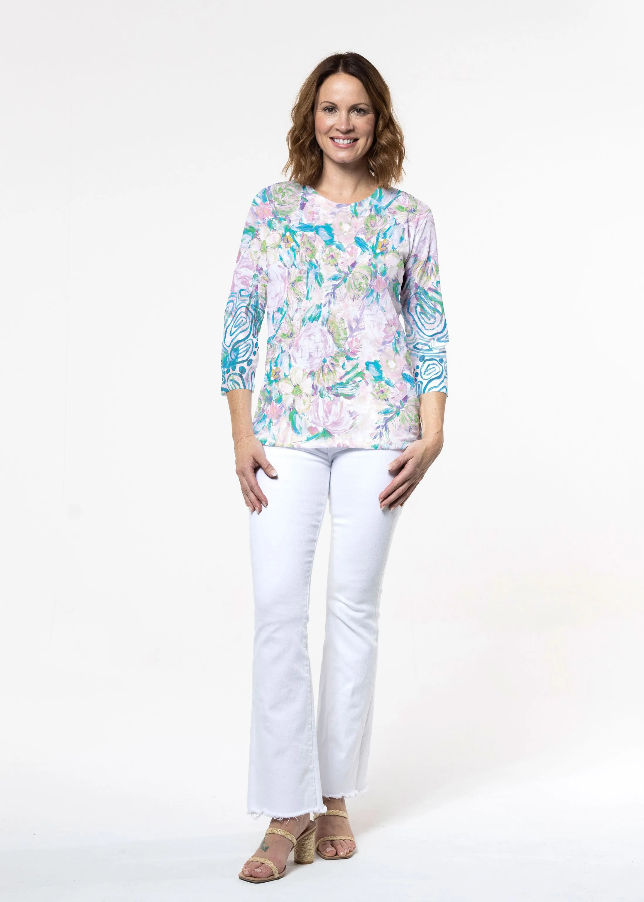 GiGi (17251) ~ Signature 3/4 Sleeve Crew Neck Top