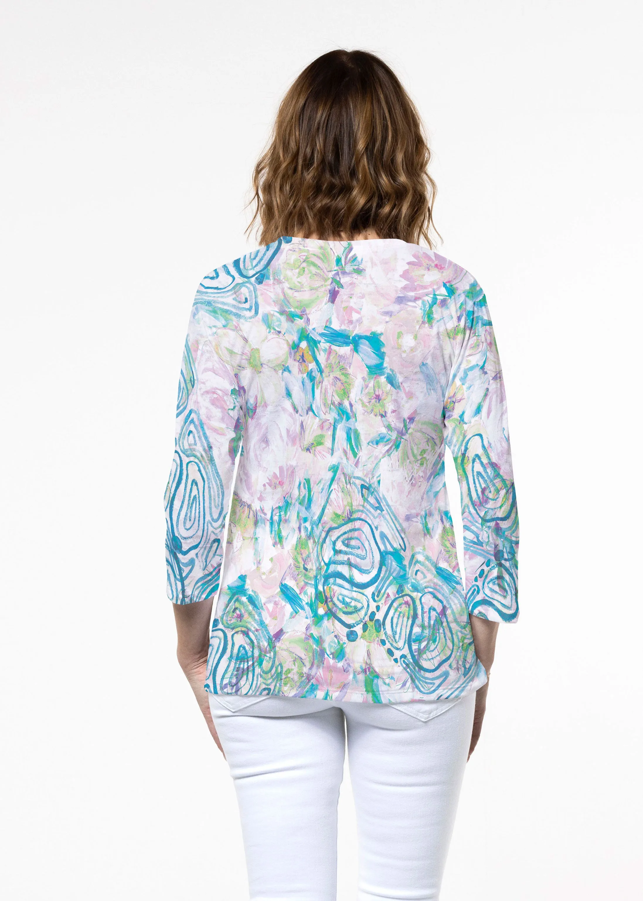 GiGi (17251) ~ Signature 3/4 Sleeve Crew Neck Top