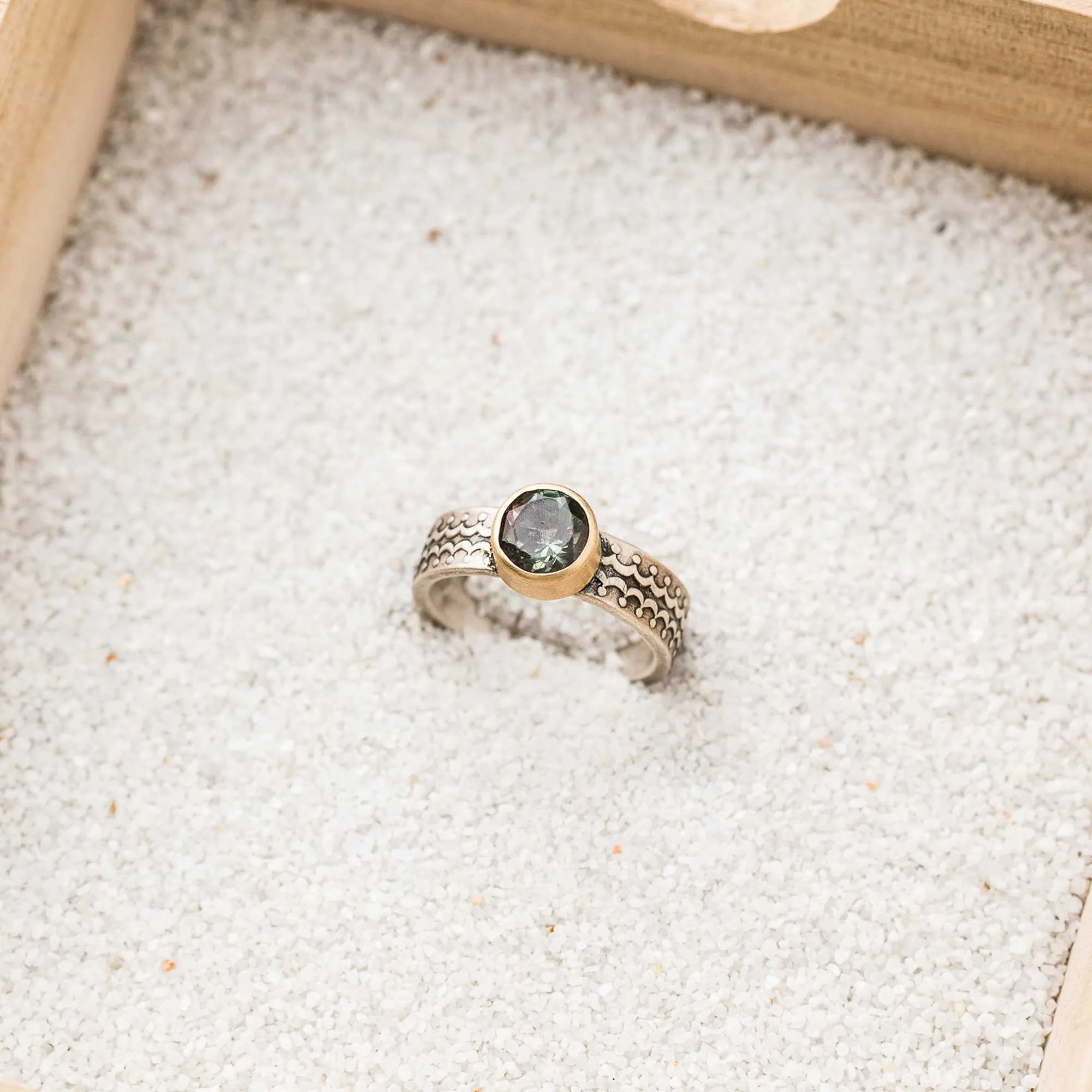 Green Oregon Sunstone Ring with 14k Bezel on Scallop Band