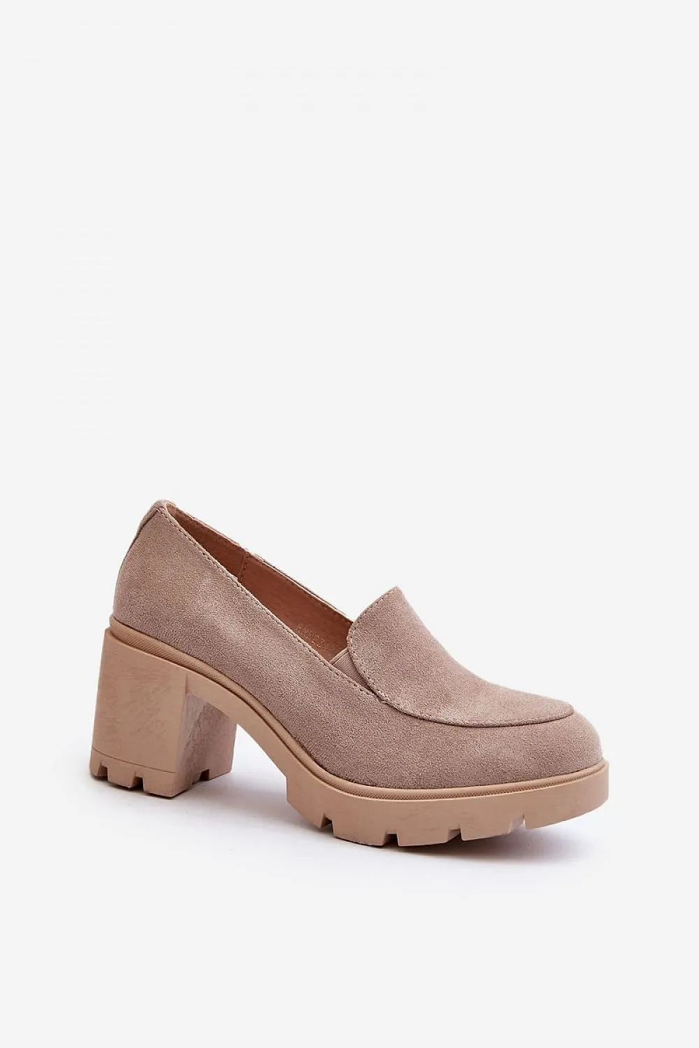 Heeled low shoes